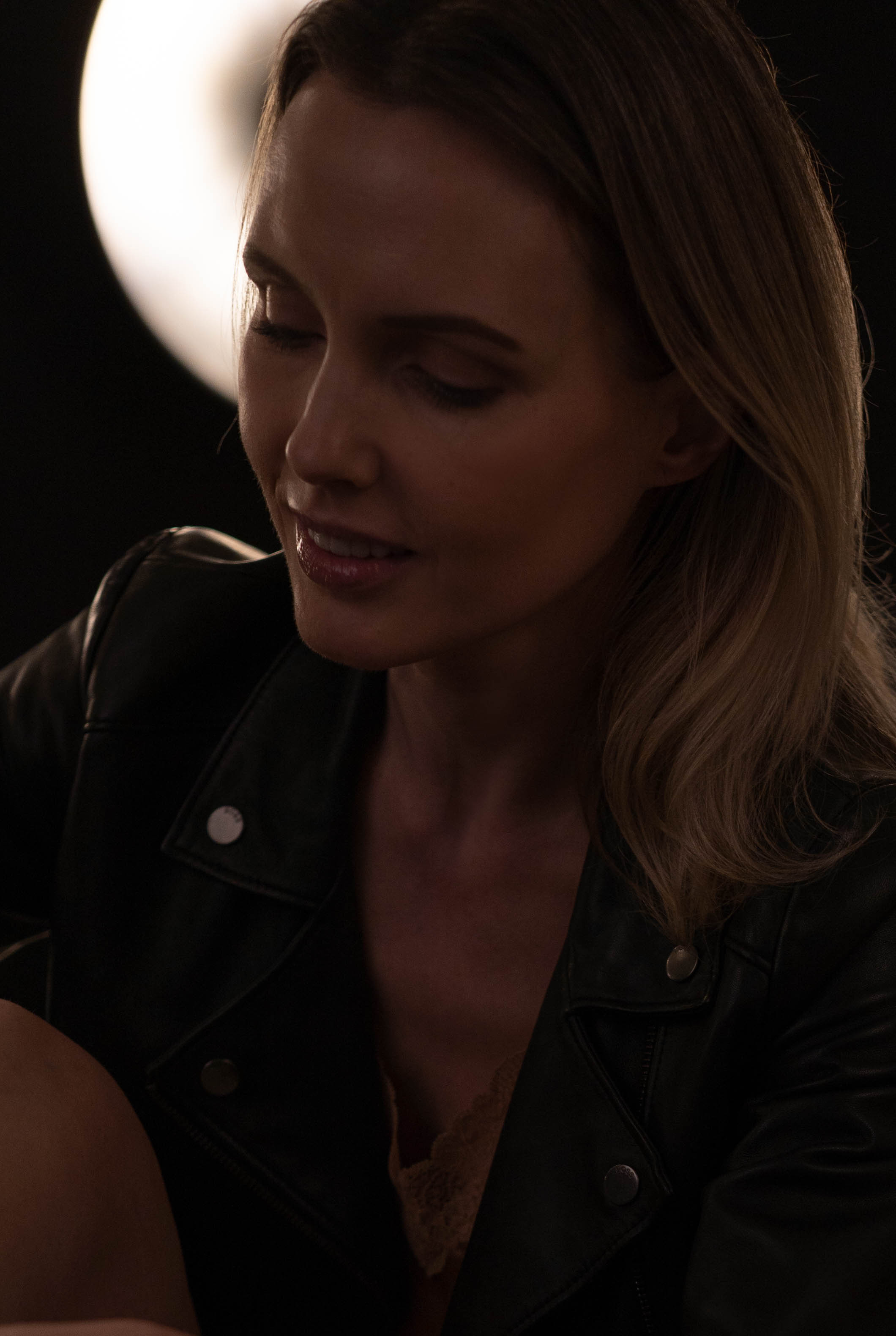 Студийная фотосъемка с гитарой. Фотограф в Праге Анастасия Широких