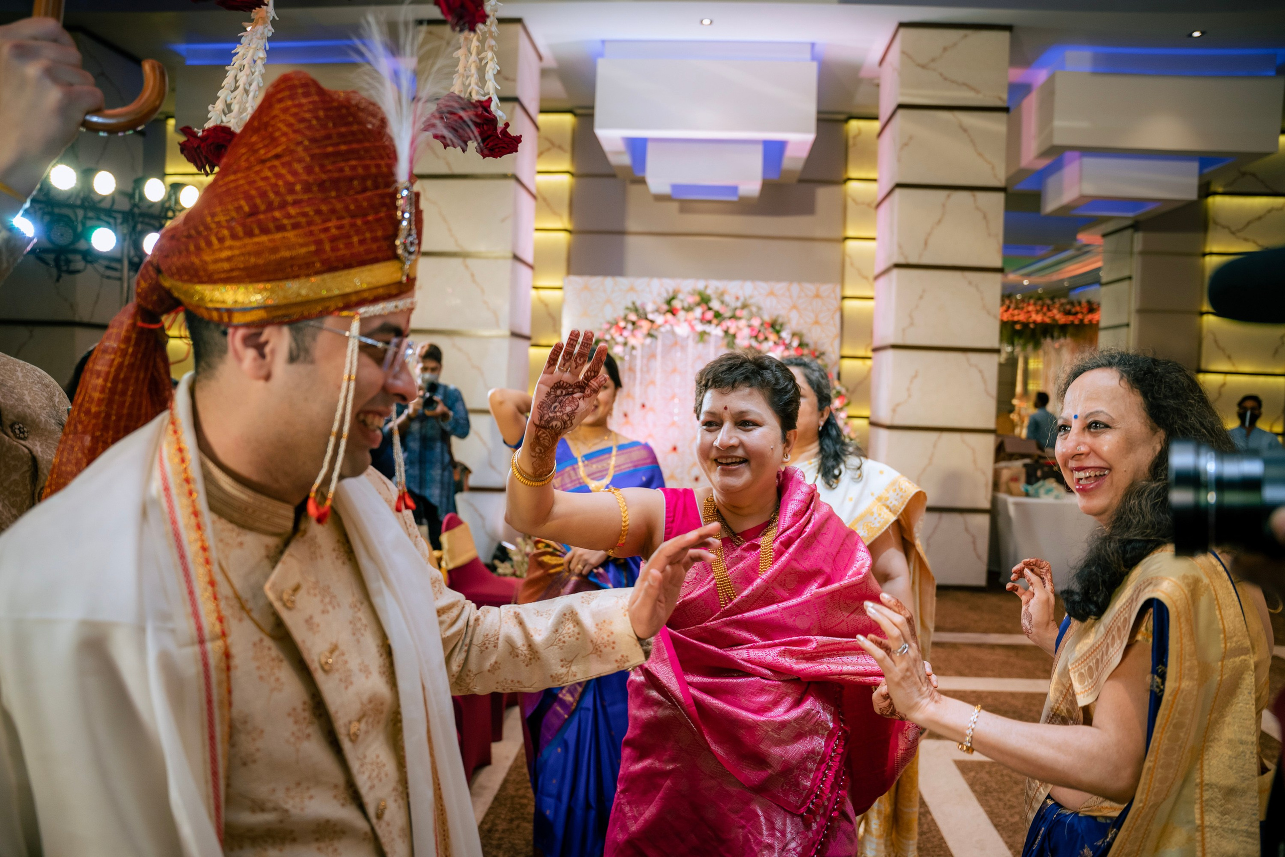Shreya & Dhananjay, Marathi Wedding at Radisson Bengaluru Atria | Truly Yours