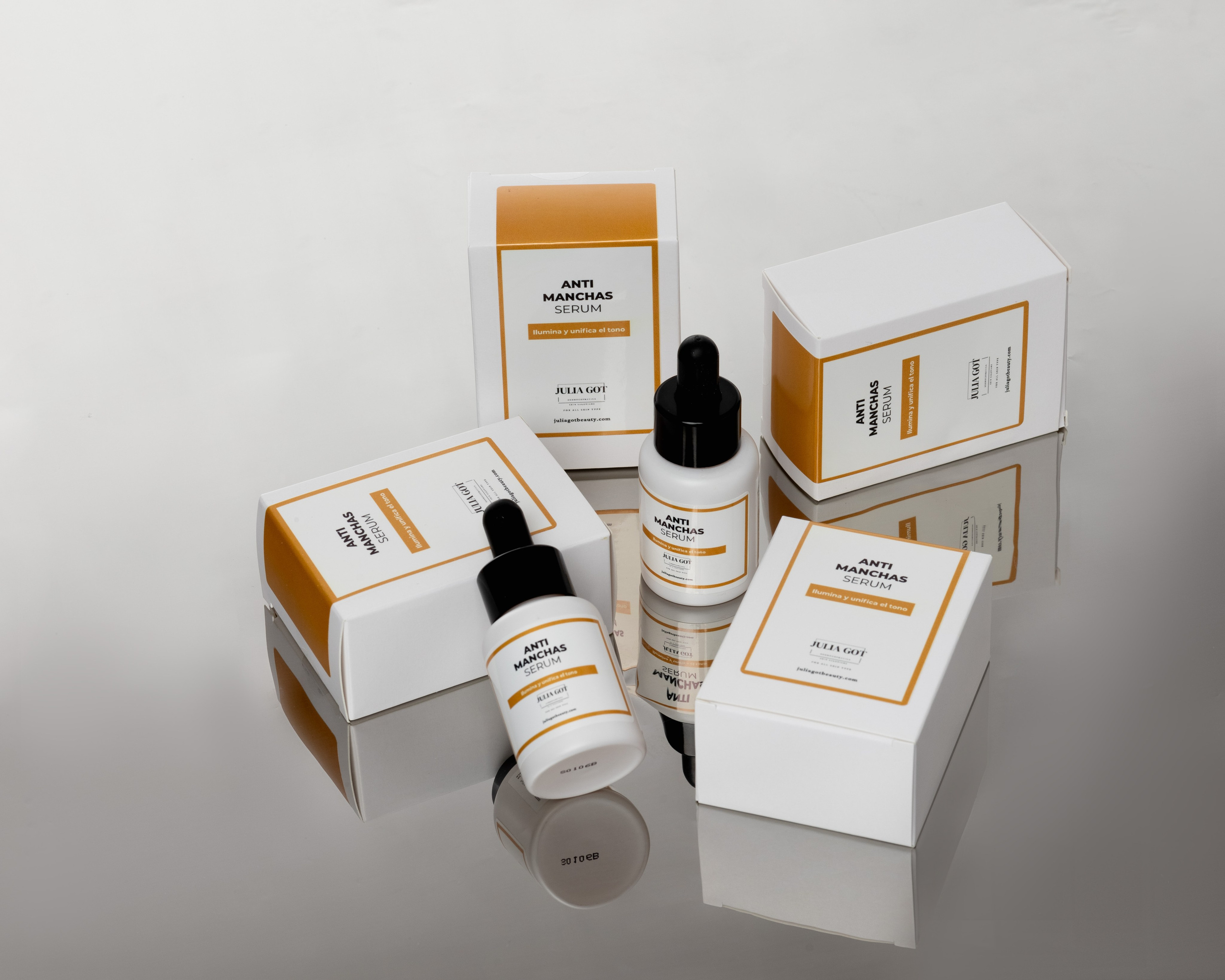 CREMAS, COSMETICA. Fotografía de Embarazo, Familia e Infantil en Almería Elena Espig