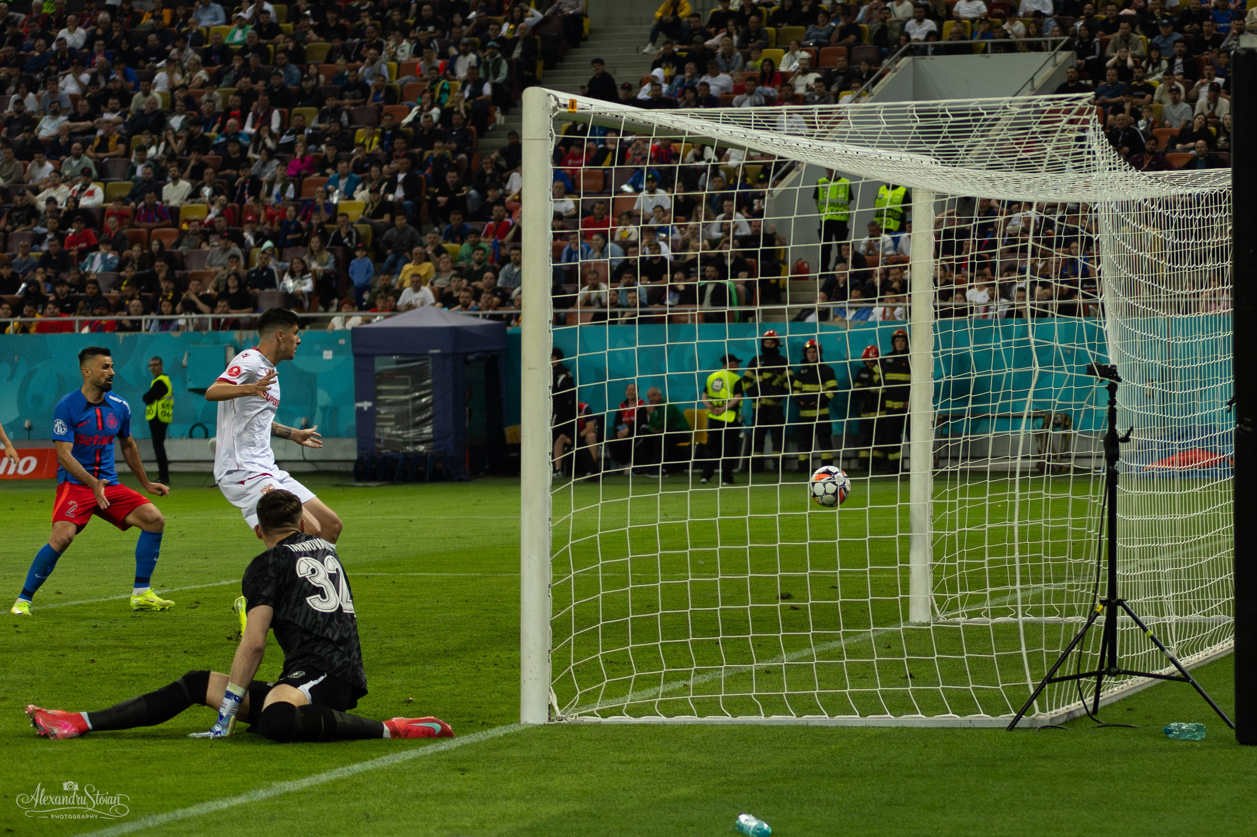 Fotbal (Colaj). Http://www.alexphoto.ro