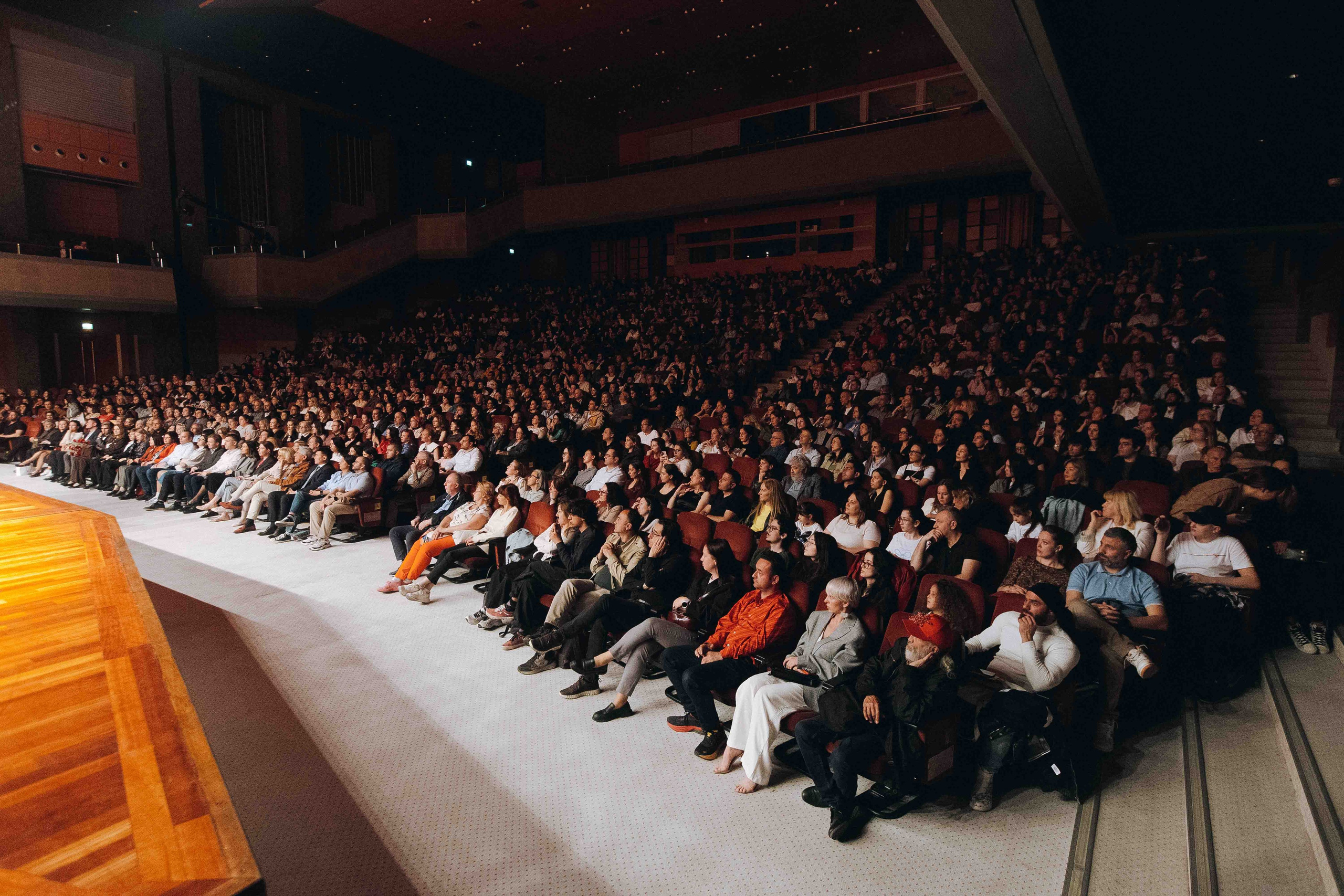 The Tchaikovsky Academic Grand Symphony Orchestra in Istanbul. Wedding&Event photographer Ismail Rzayev in Baku