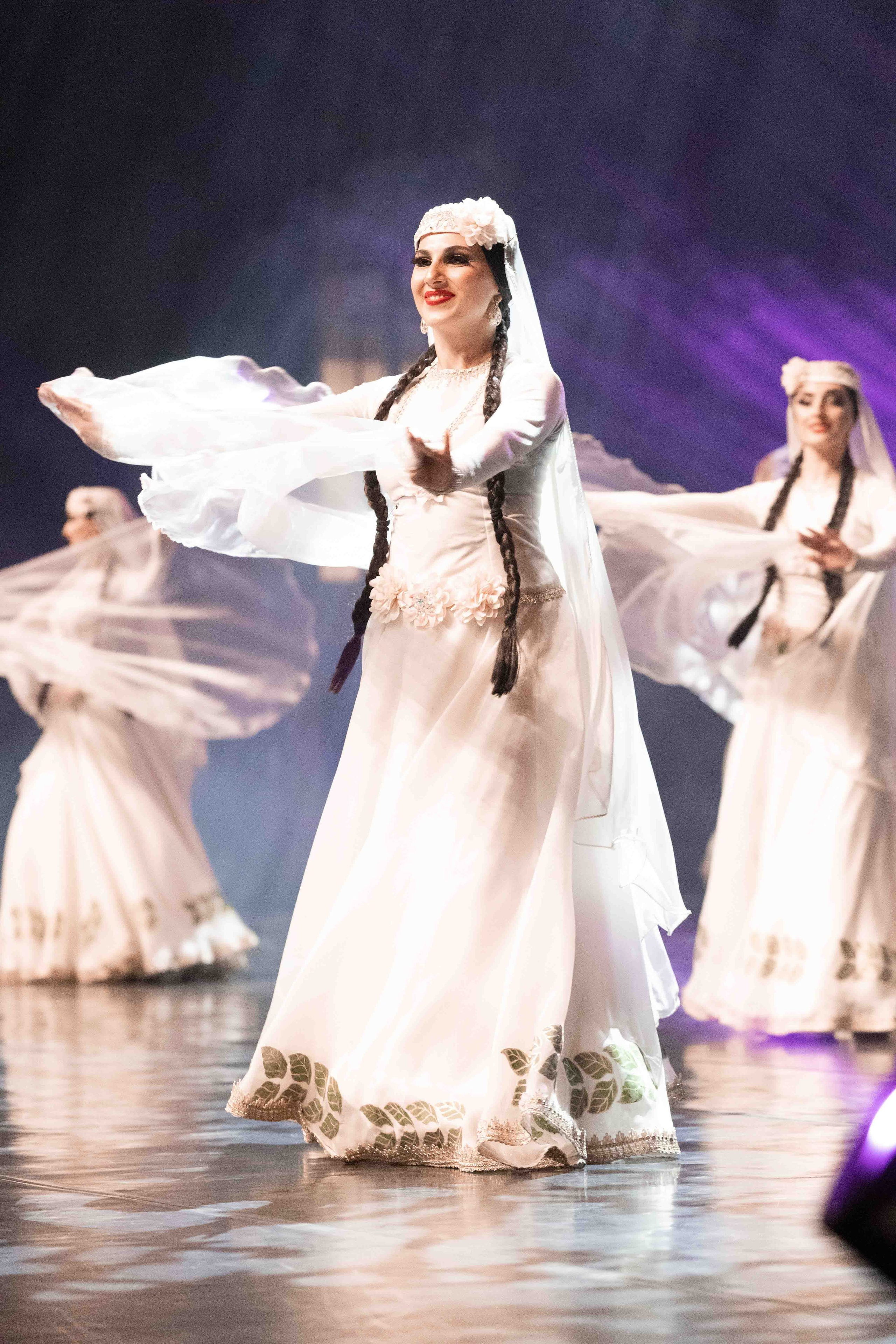 STATE DANCE ENSEMBLE. Wedding&Event photographer Ismail Rzayev in Baku