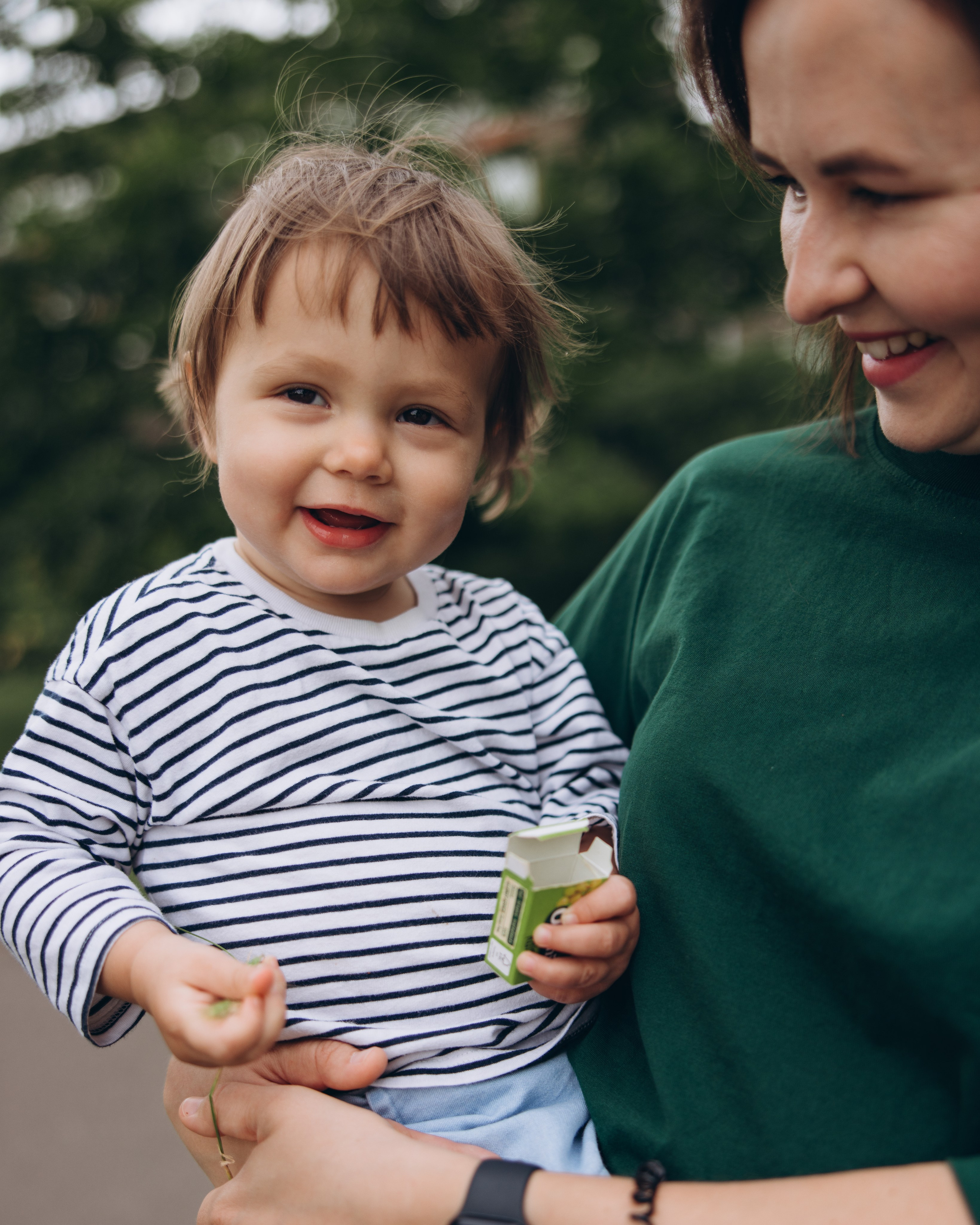 Milena with parents (Greenwich Park). Anastasia Klink, Photographer in London