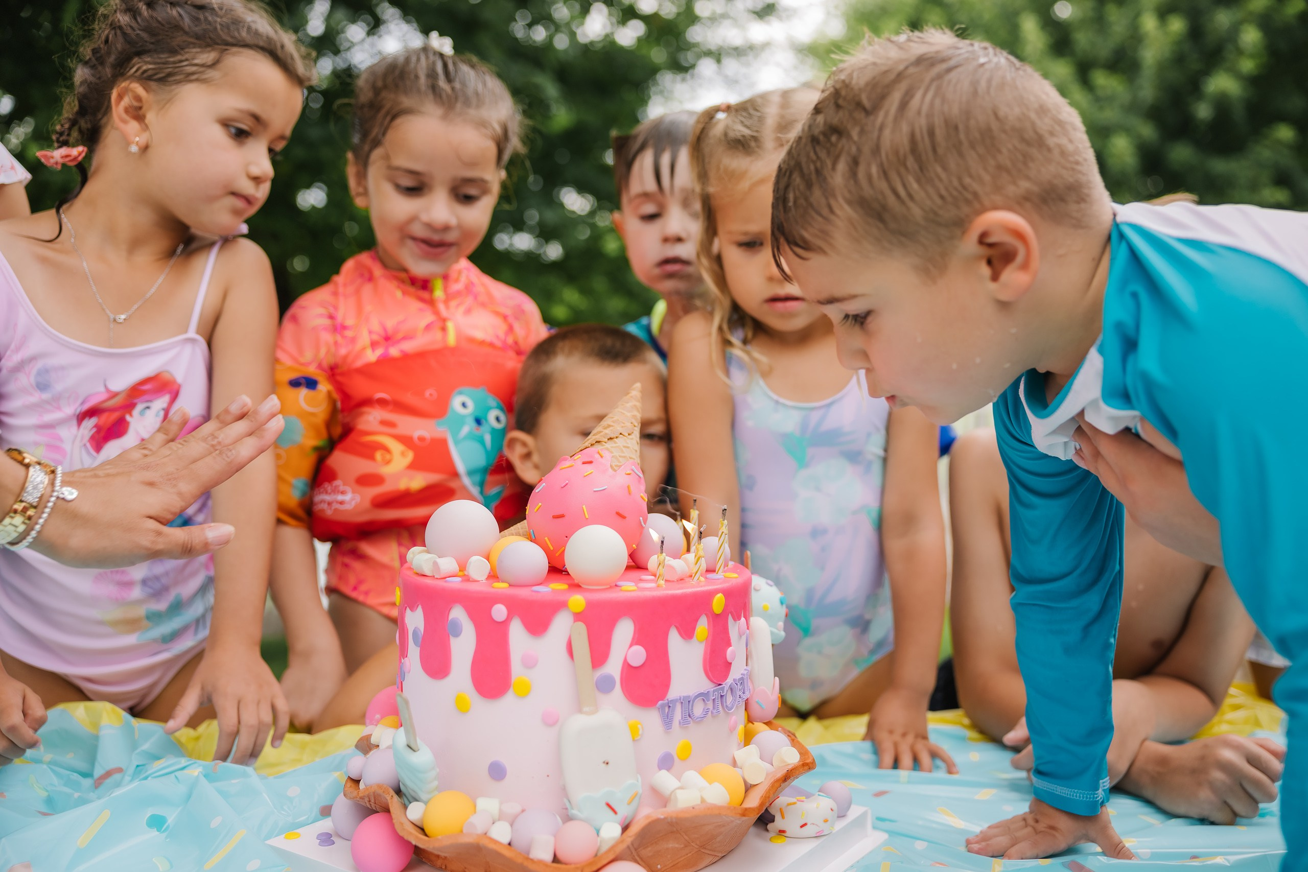 Birthday Party. Wedding family event photographer in Chicago Nick Yushevich