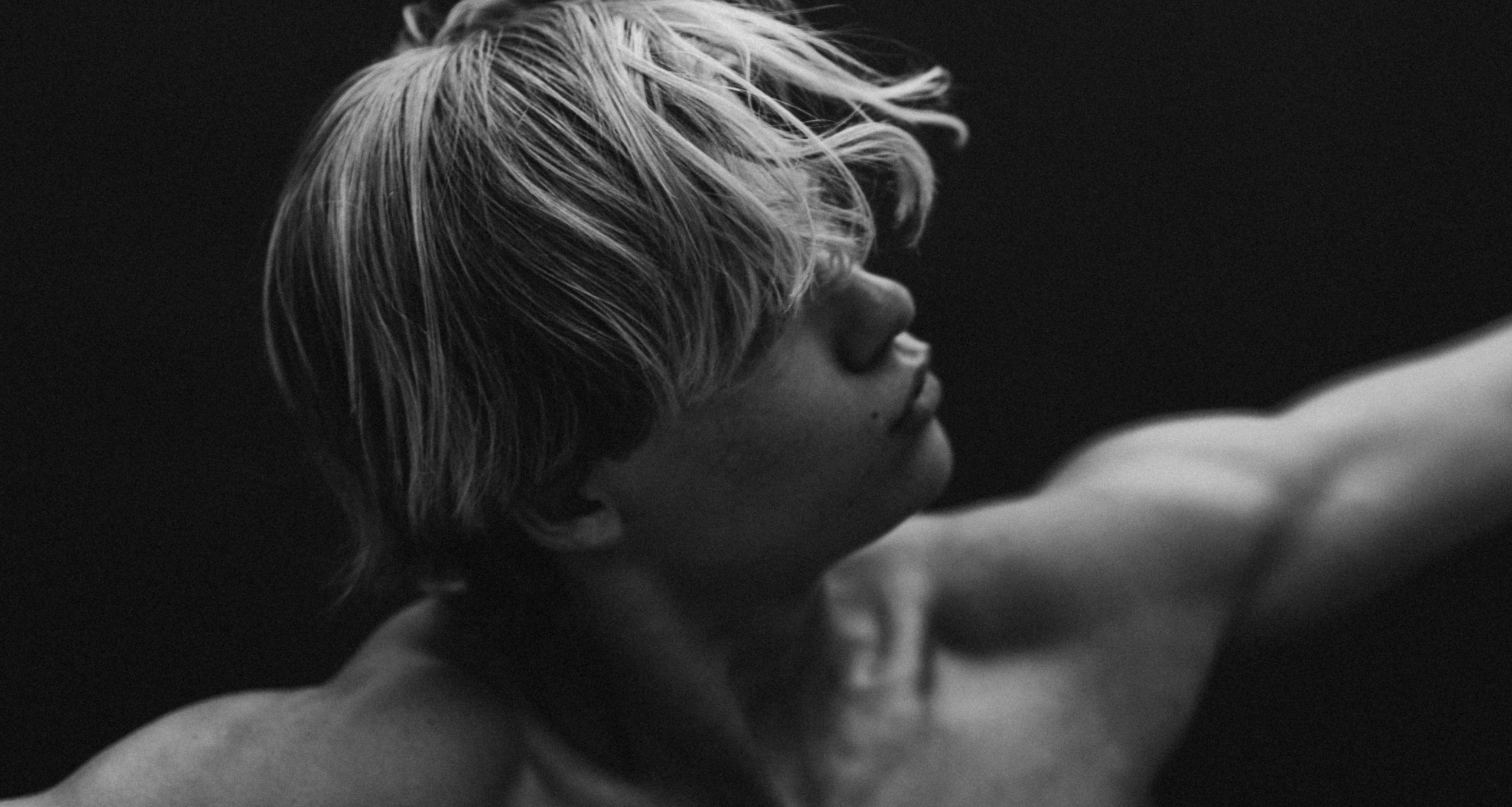 DANCERS. Victoria Olonen – Cinematic Portrait Artist | Helsinki & Europe