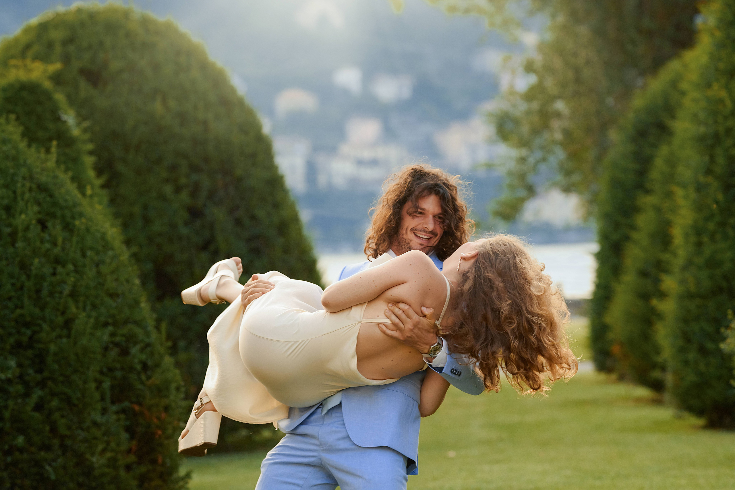 Angela & Fabbiano. Fotografo matrimonio Lago di Como Ferrari Media Production