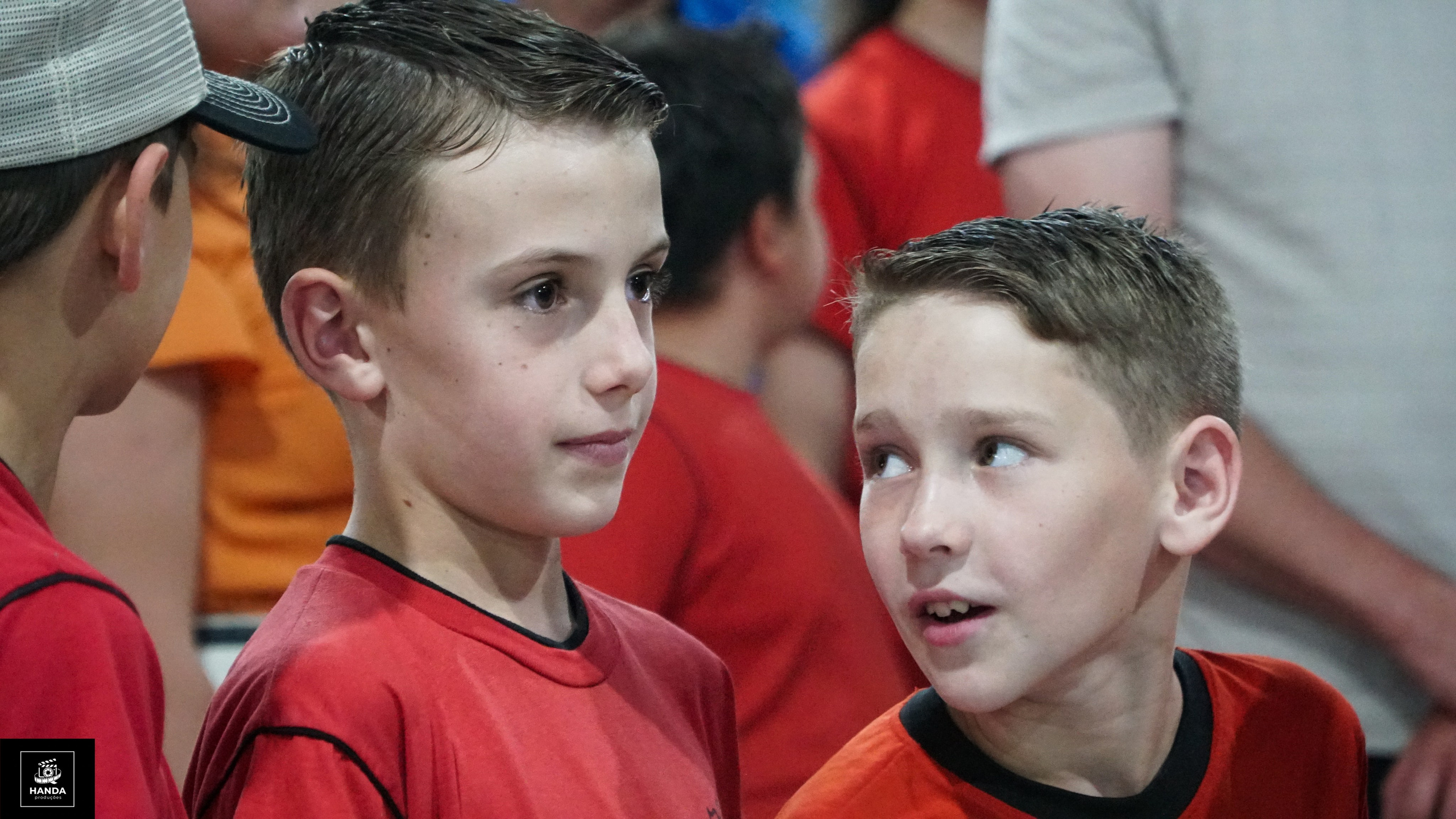 Noite autógrafos colégio Aurélio Buarque de Holanda. Handa Produções
