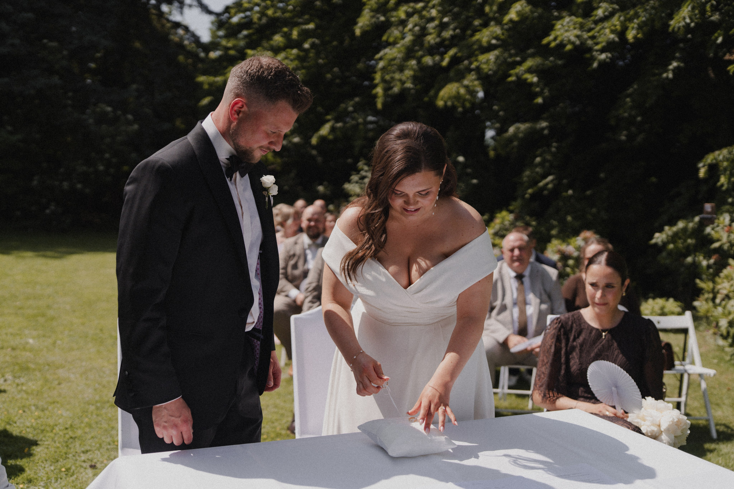 Jessica & Felix I Gesellschaft Harmonie Bochum. Hochzeitsfotografin Bochum | Halyna Reiche Fotografie NRW