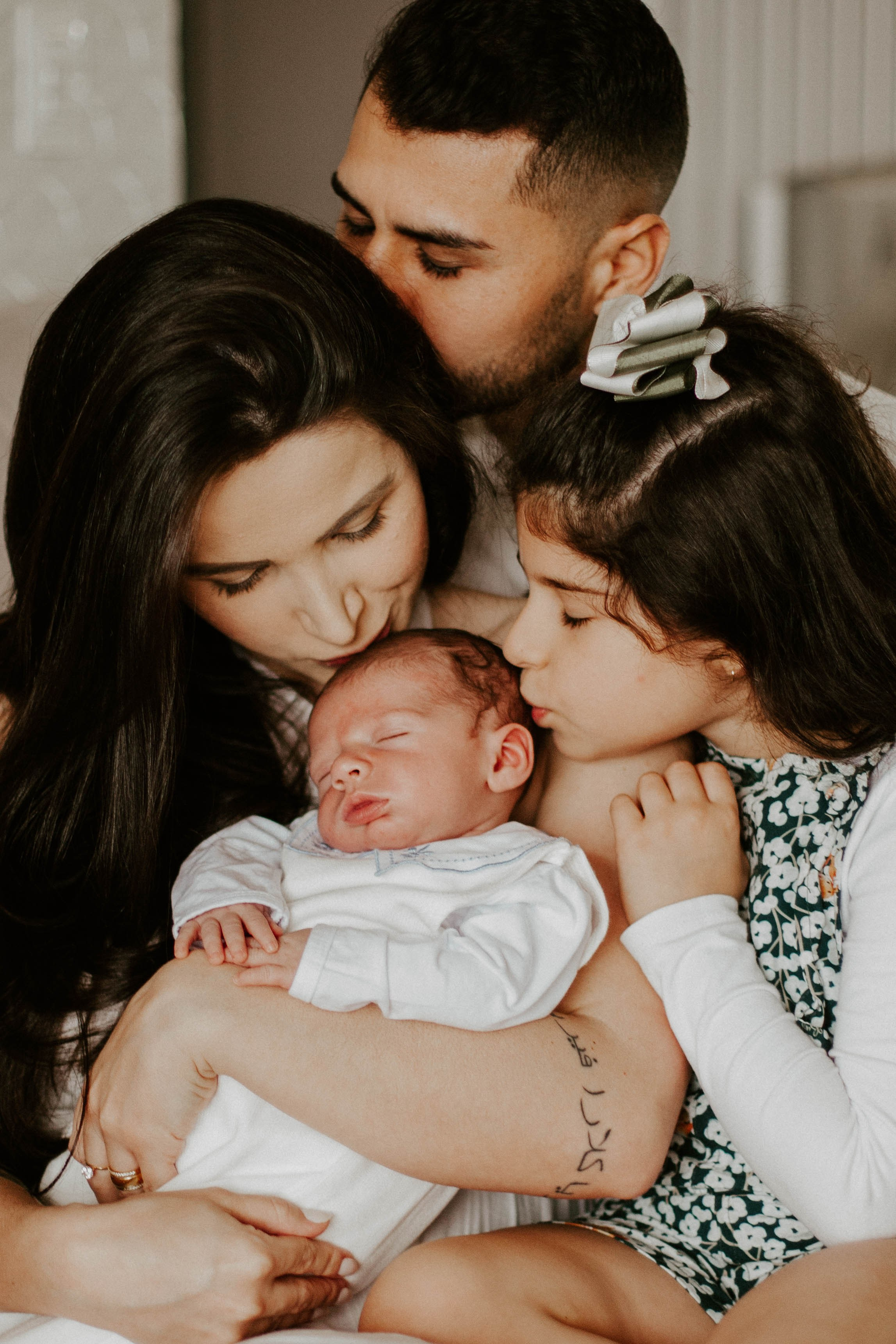 Bebê em casa. Fotógrafa de família