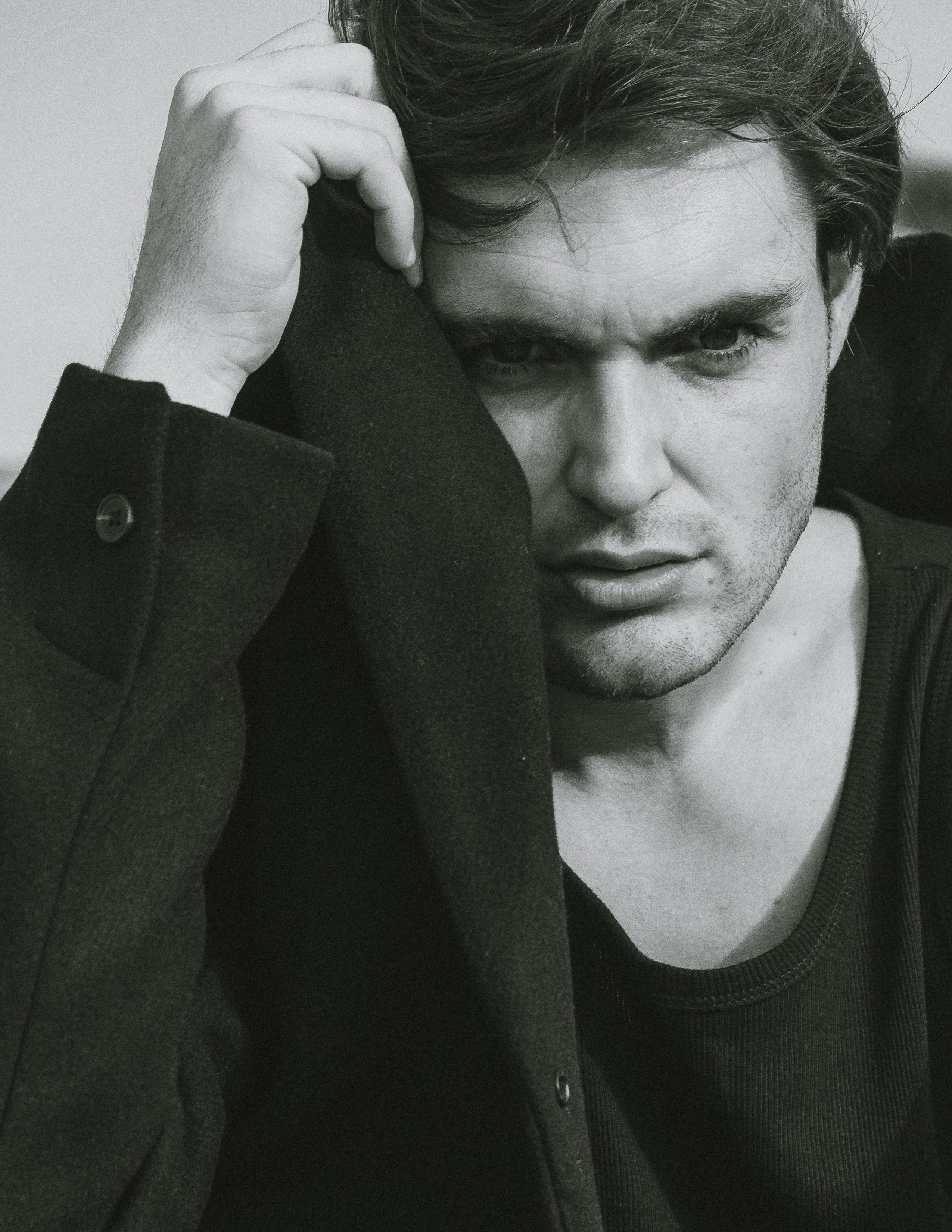 Фотосессия для актера Jaime Medina в дюнах — фотограф Андрей Луковников, Испания (Гуардамар, Аликанте, Торревьеха)