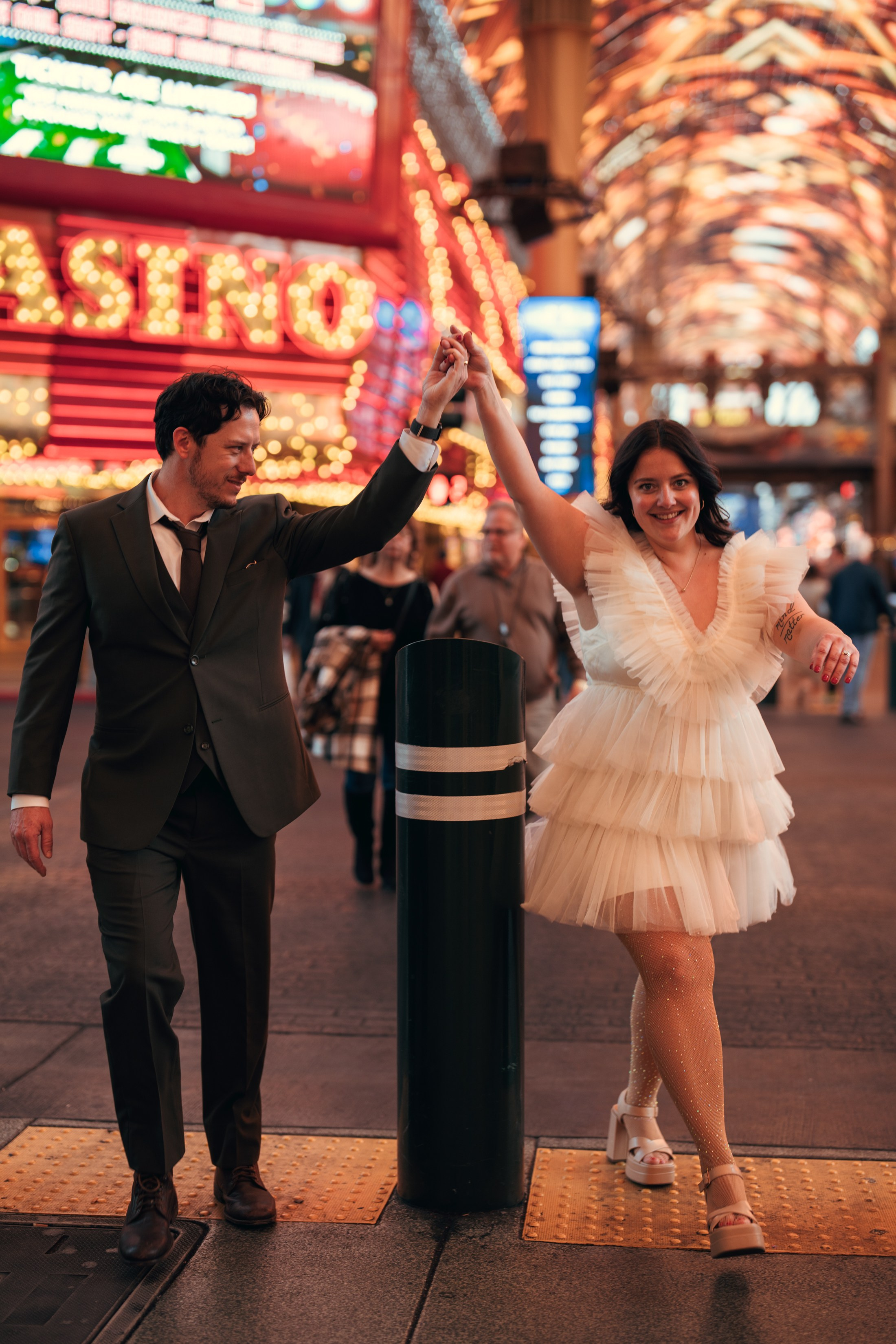 Grace&Jesse. Wedding & elopement photographer Viktoriya Kravtsov. Las Vegas
