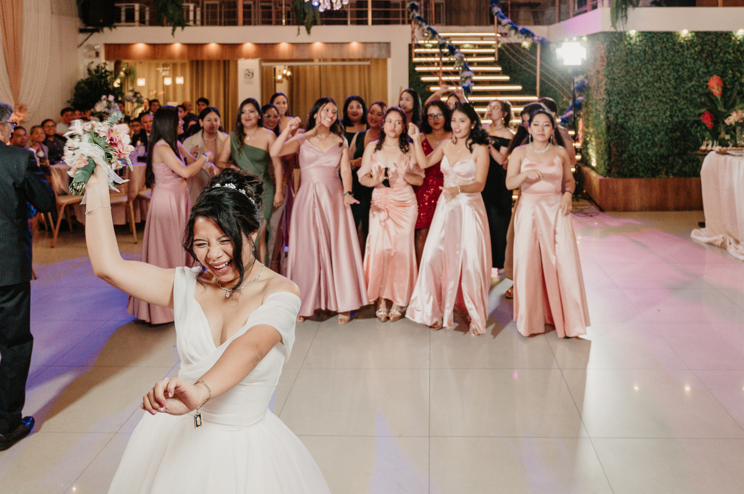ALEJANDRA + RODRIGO BODA RELIGIOSA. Studio KVTA | Fotografía y Video de Bodas en Arequipa