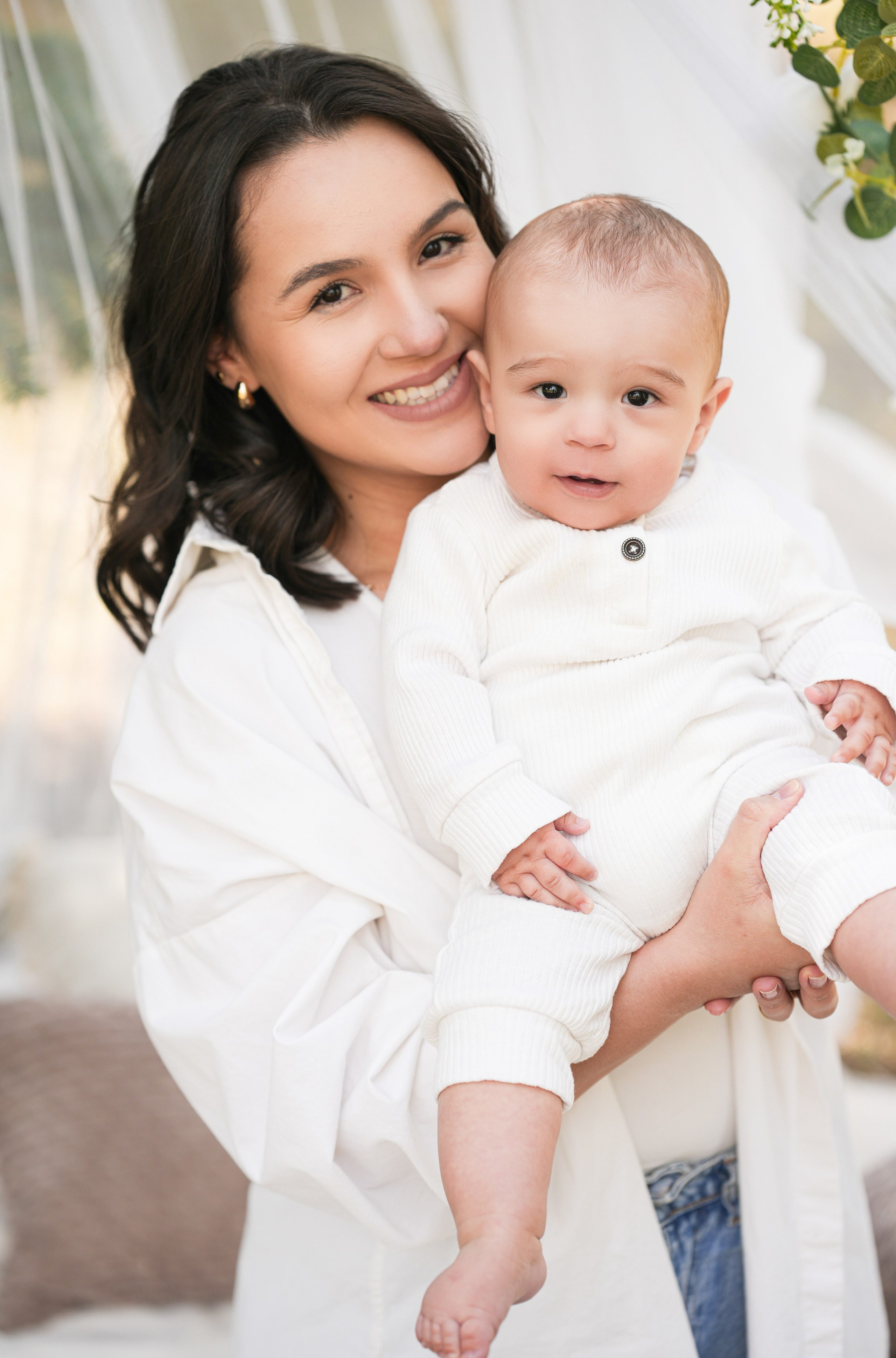 Mother Photo Day. Pashynska Photography | Calgary Wedding & Family Photographer