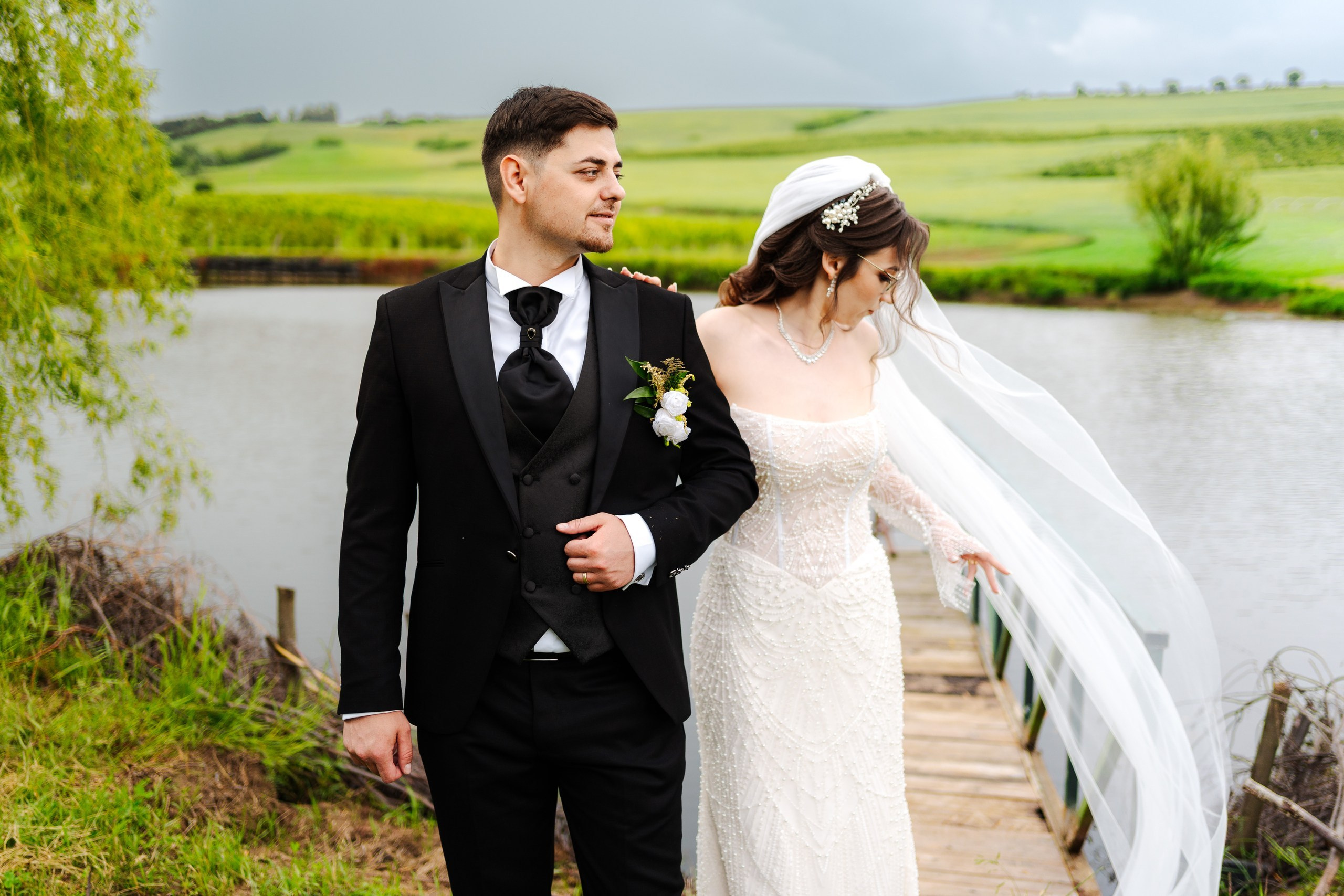 Stefania & Vasi. Ionut Cimpoes FOTOGRAF