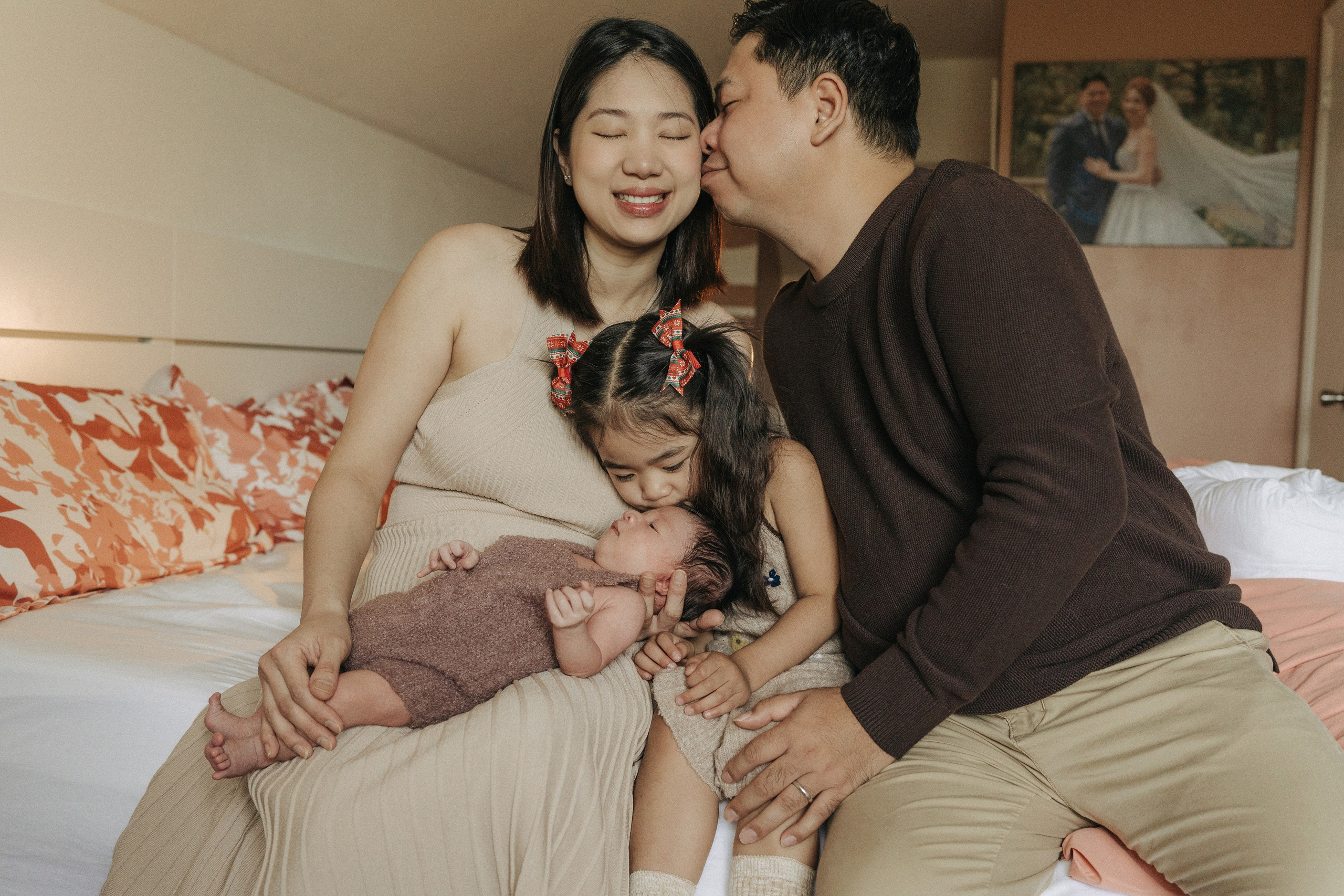 Full Family Newborn Photography – Love, Warmth & Connection. Alisa Tant — Family and newborn photographer Bucks County, Montgomery county, Philadelphia, NJ