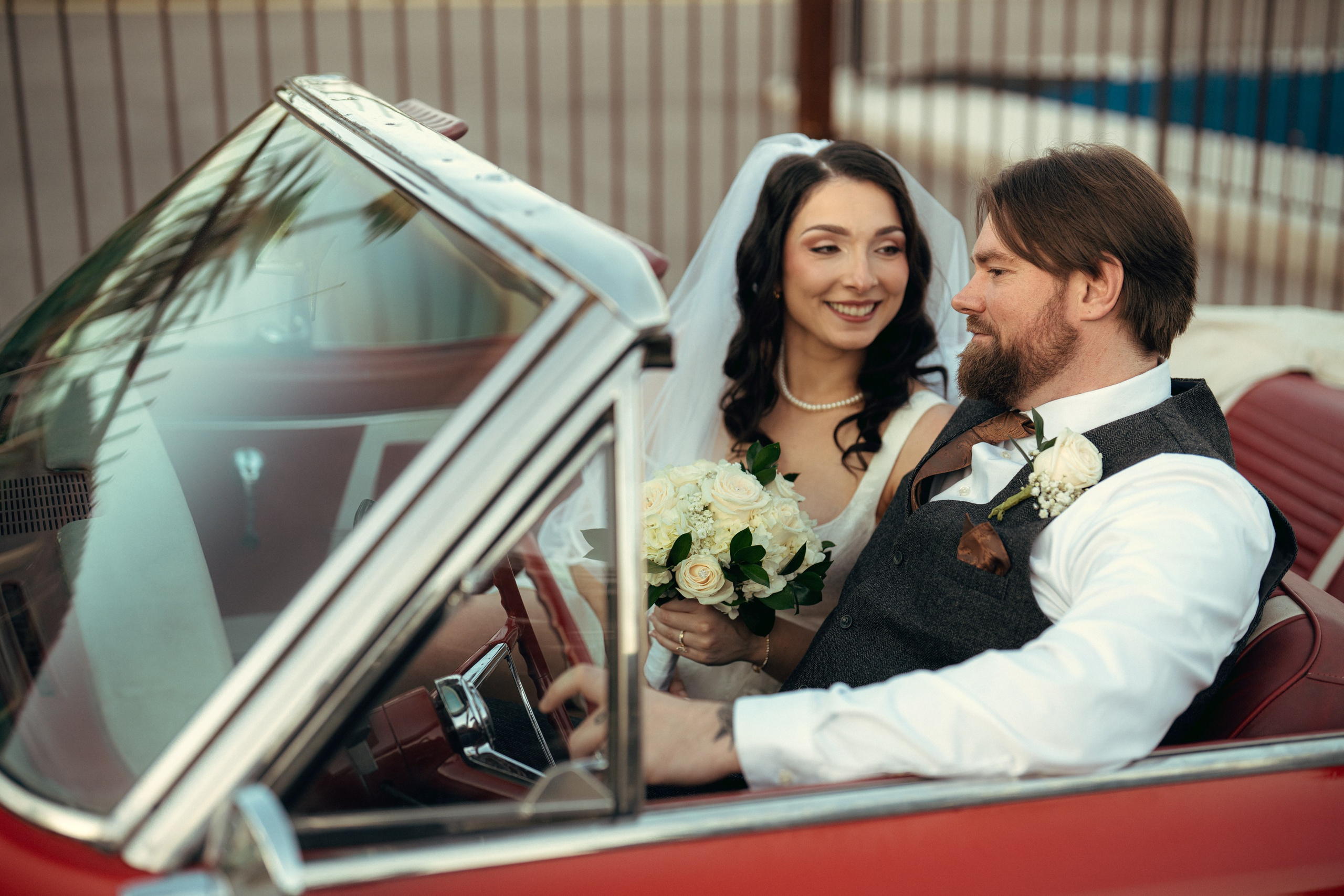 Maggie&Nathan. Wedding & elopement photographer Viktoriya Kravtsov. Las Vegas