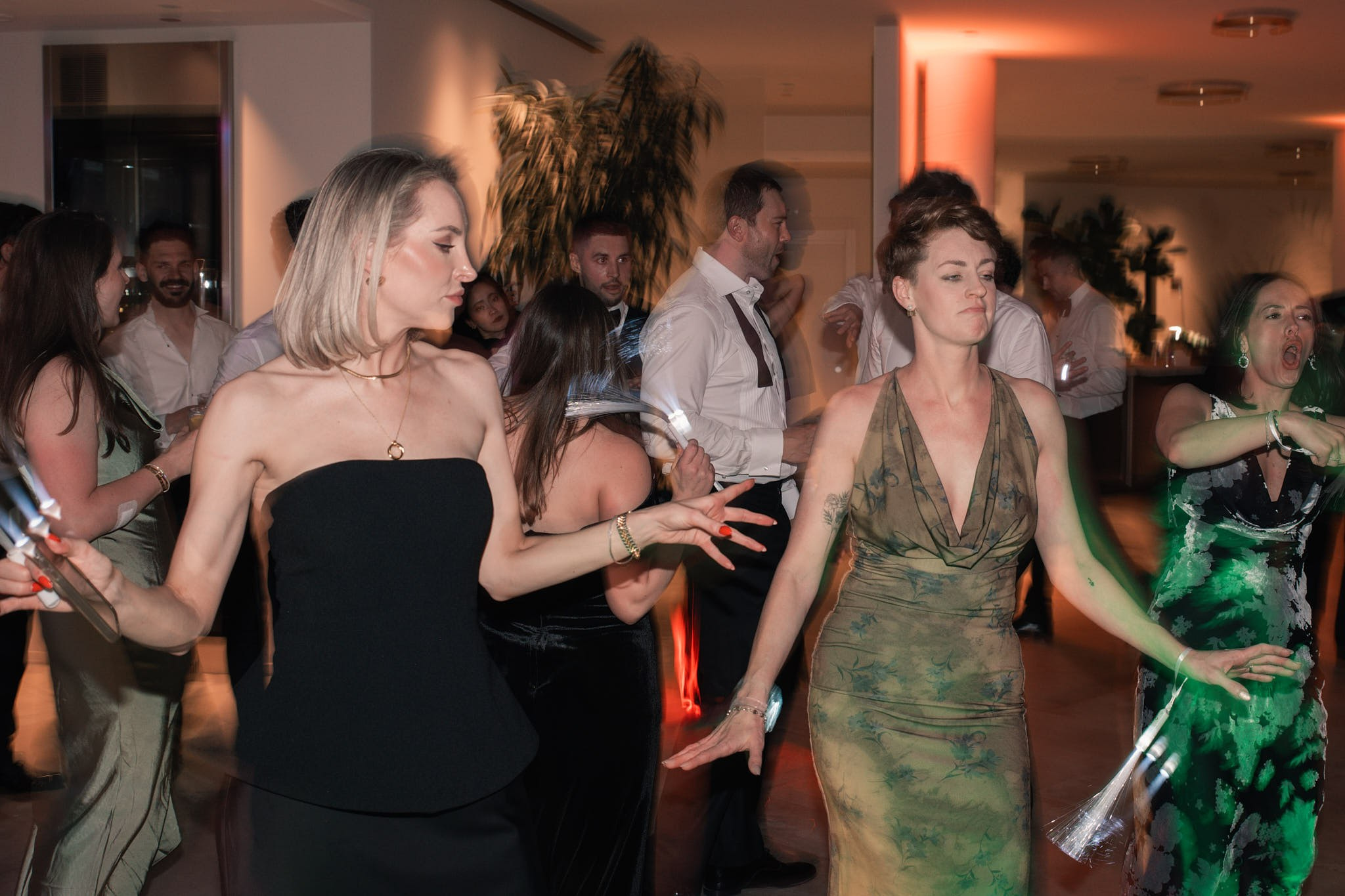 Roxie & Richard Wedding. Fotografo matrimonio Lago di Como Ferrari Media Production