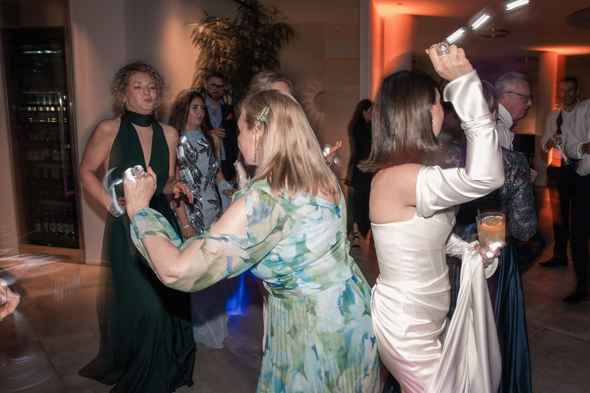 Roxie & Richard Wedding. Fotografo matrimonio Lago di Como Ferrari Media Production