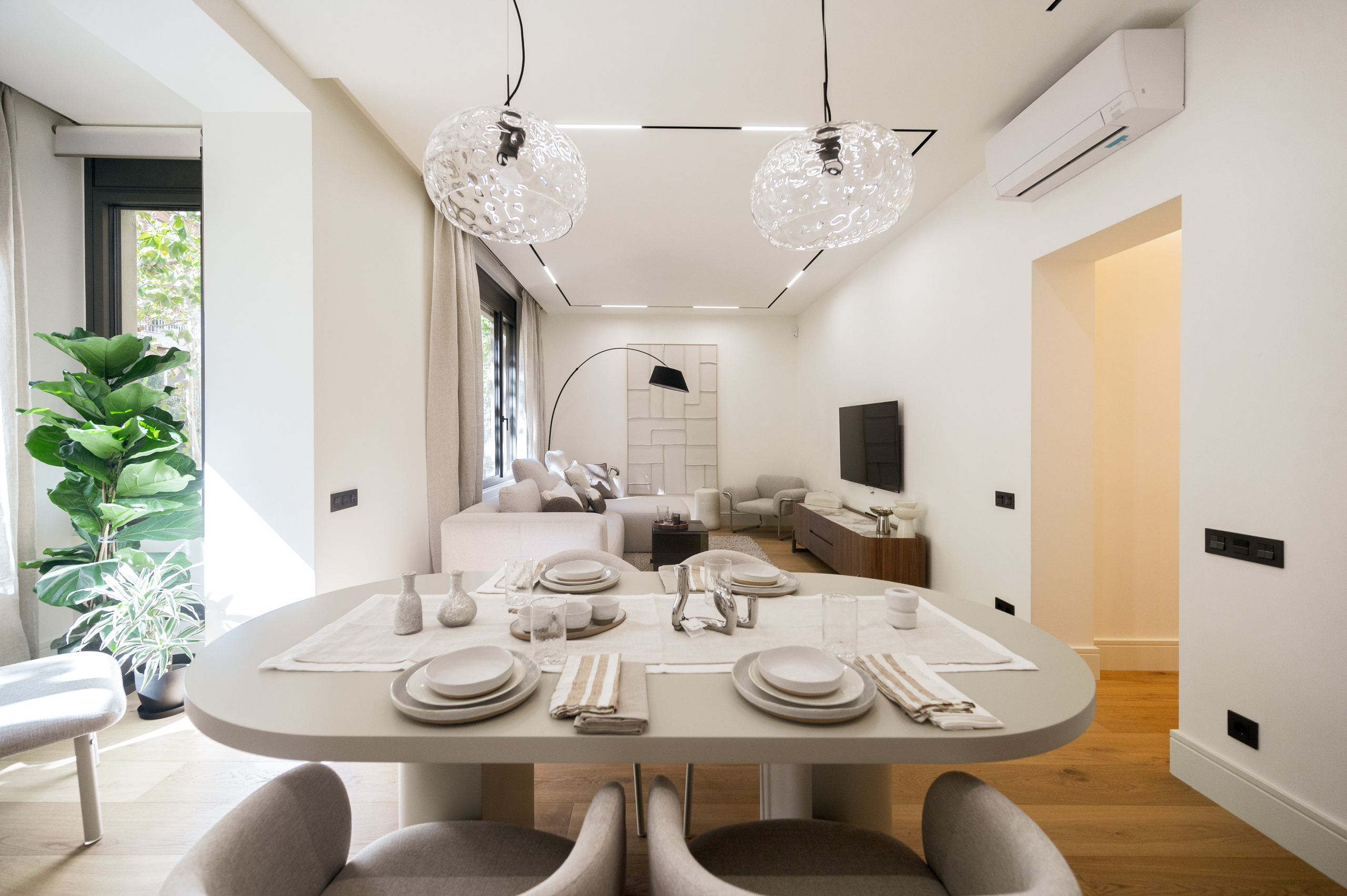 Interiores. Photographer, designer, contentmaker Ivan Batin