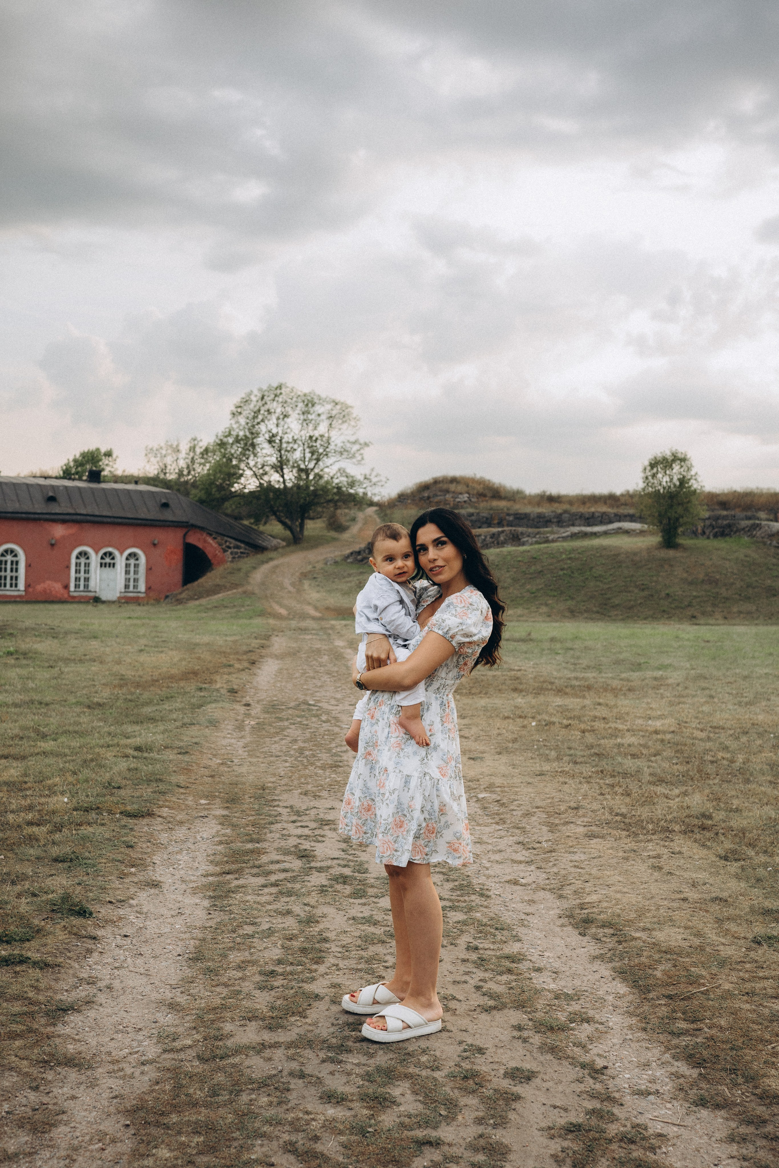 Summer. Wedding and potrait photographer in Helsinki Vickan O