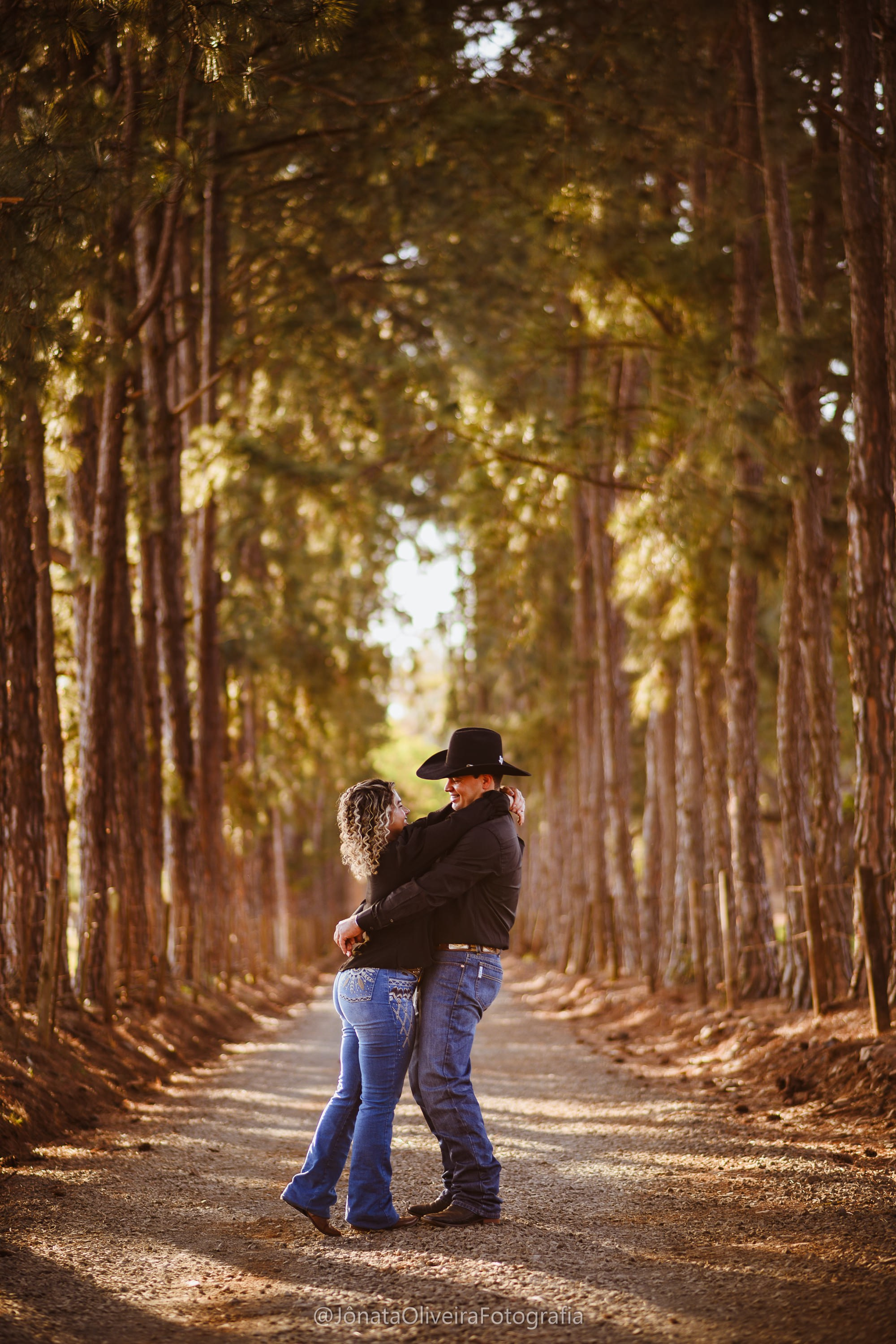 Pre Wedding Luérica e Vinicius. Fotografia de casamentos e ensaios em avaré Jônata Oliveira