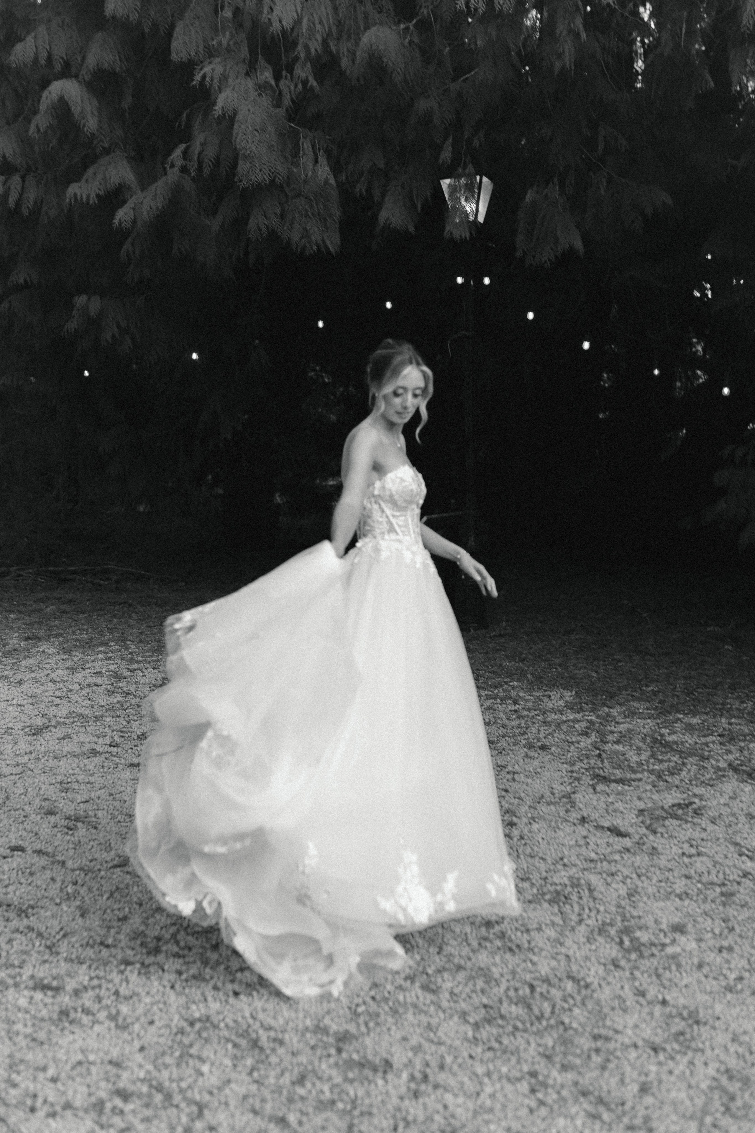 E&C. Wedding and Portrait Photographer Evie Moon