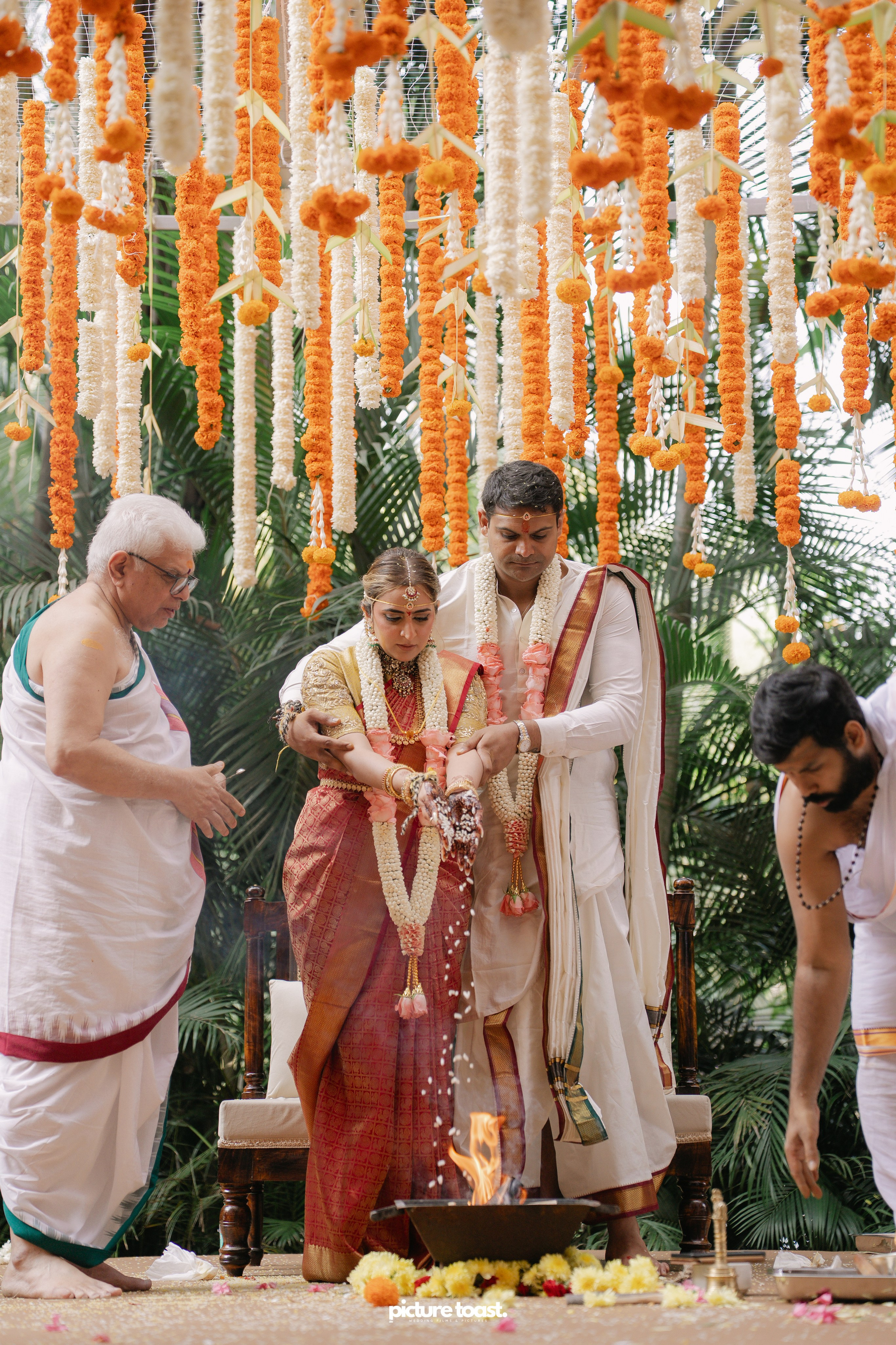 South Indian Wedding Ft. Aashna & Rajiv. Fine art Wedding Photographers in India & Canada