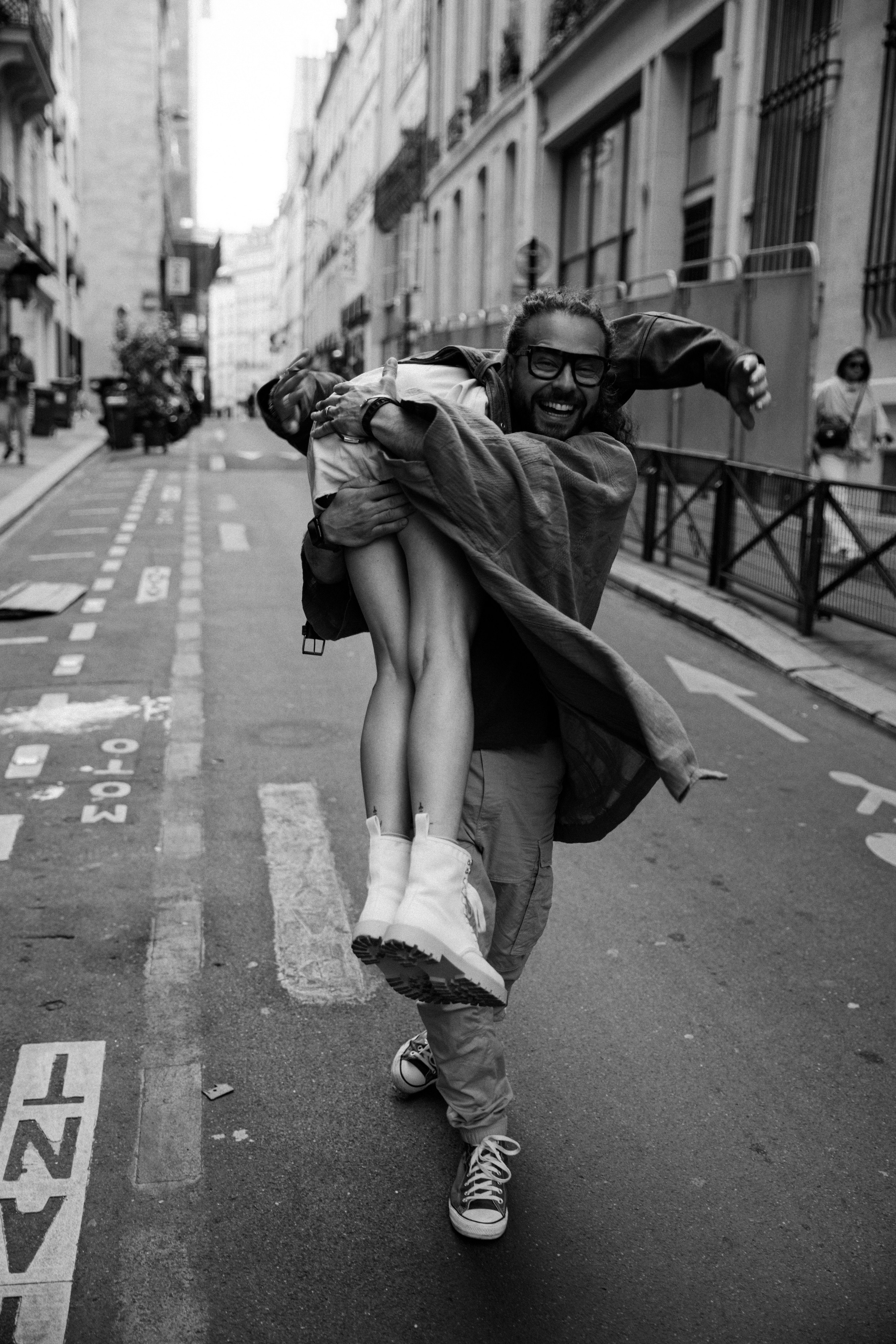 Oxi & Felix — Shooting in Paris. Paris Wedding Photographer