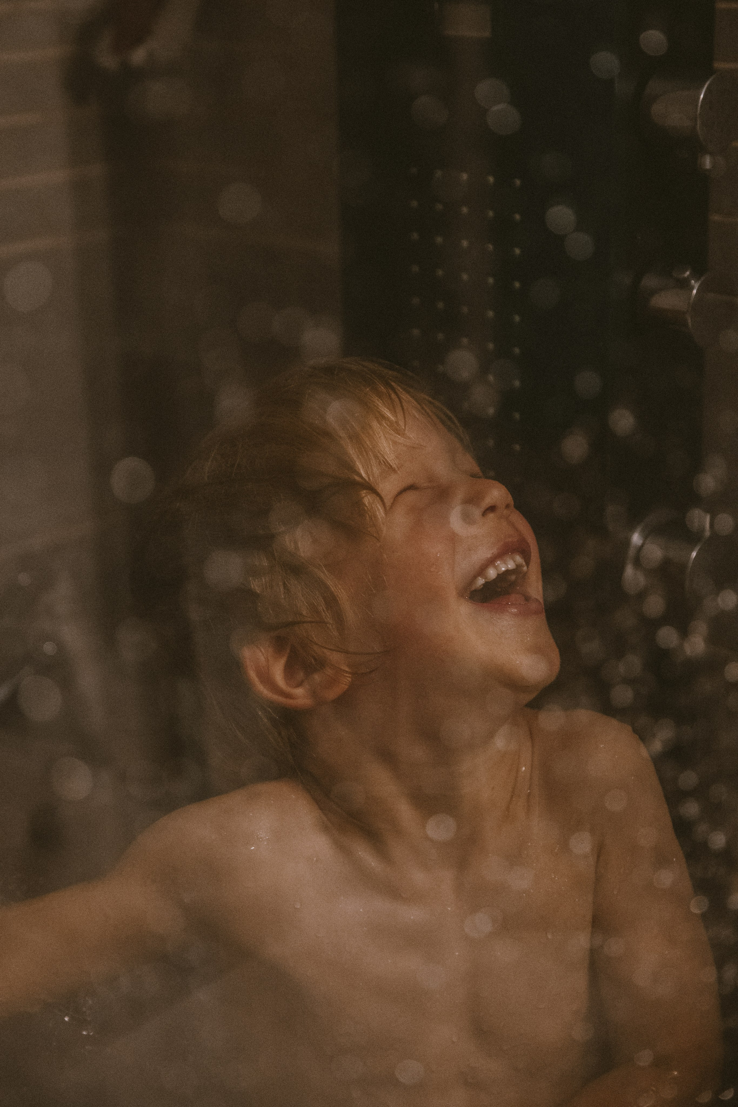 Family At Home Photoshoot in Paris | Natural Lifestyle Photography. Paris Wedding Photographer