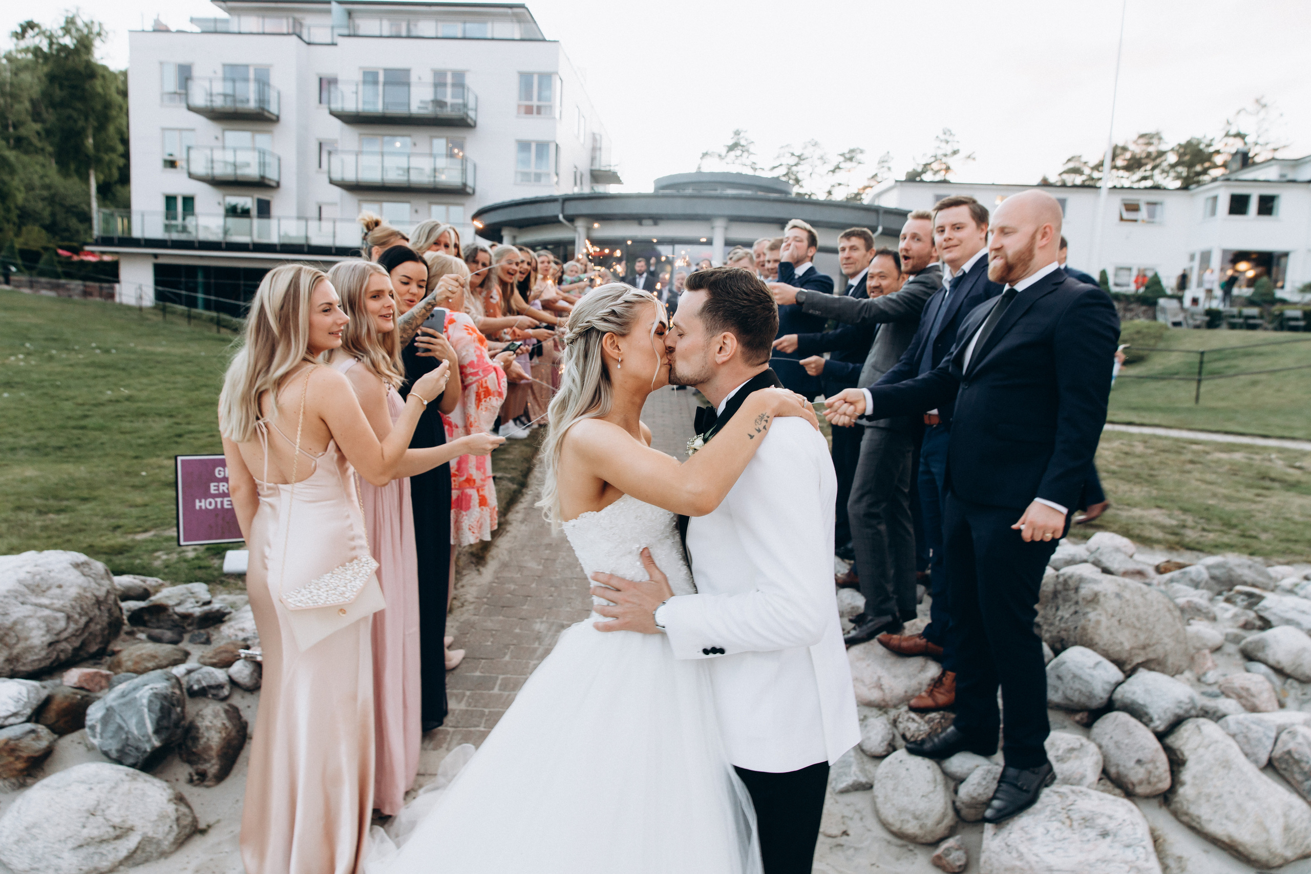 ELISE & PER ARNE. HOME