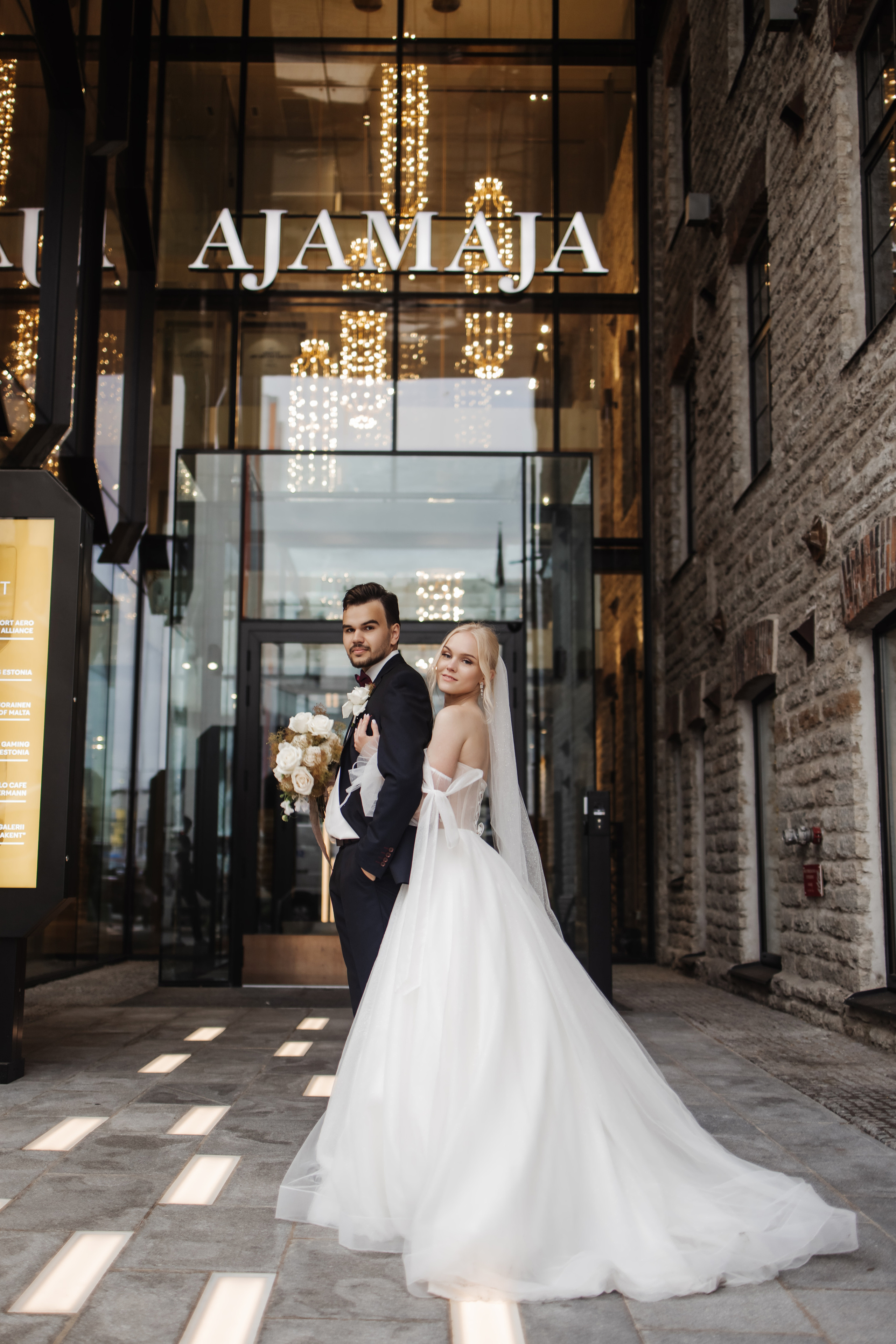 JEVGENI & VLADA. HOME