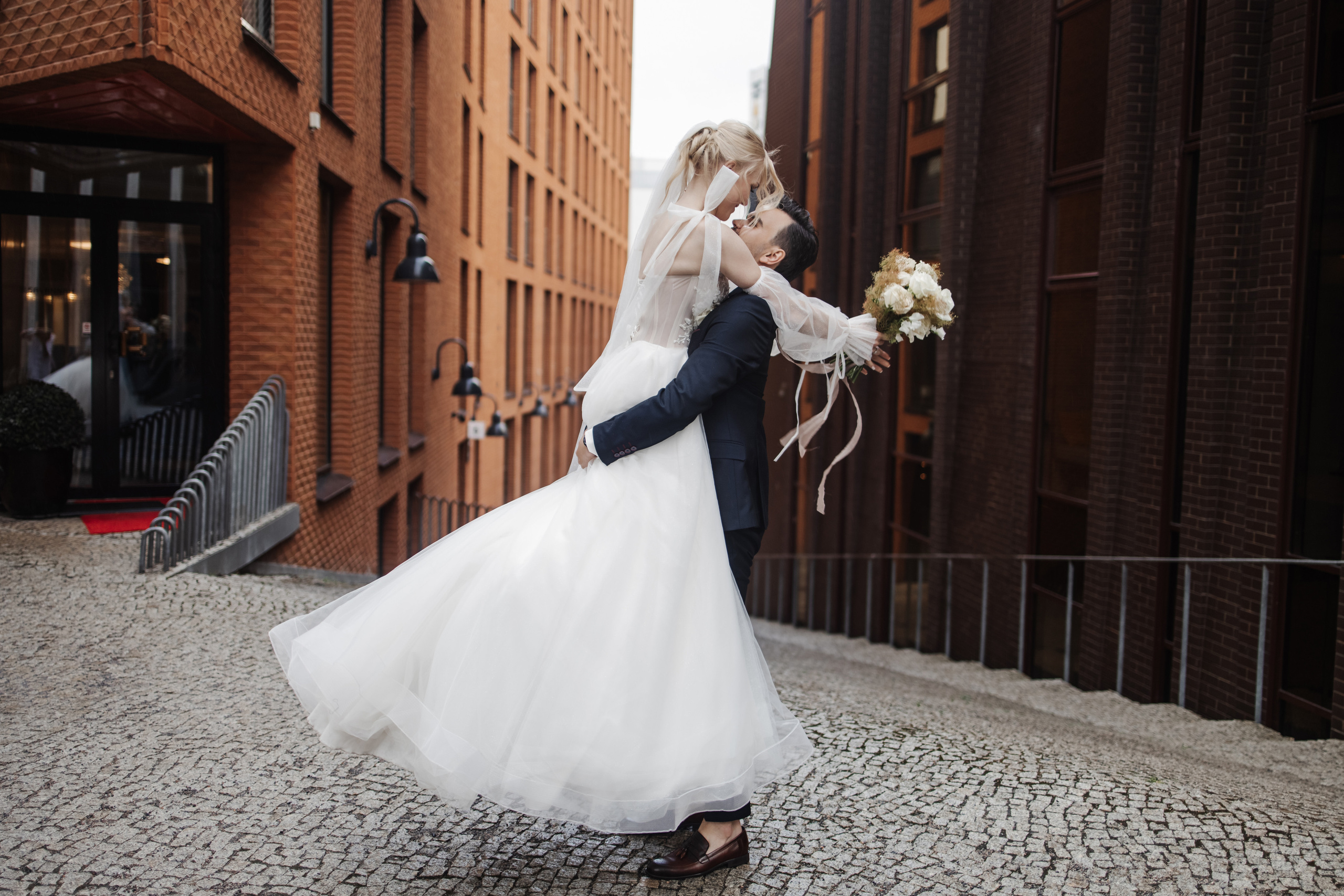 JEVGENI & VLADA. HOME