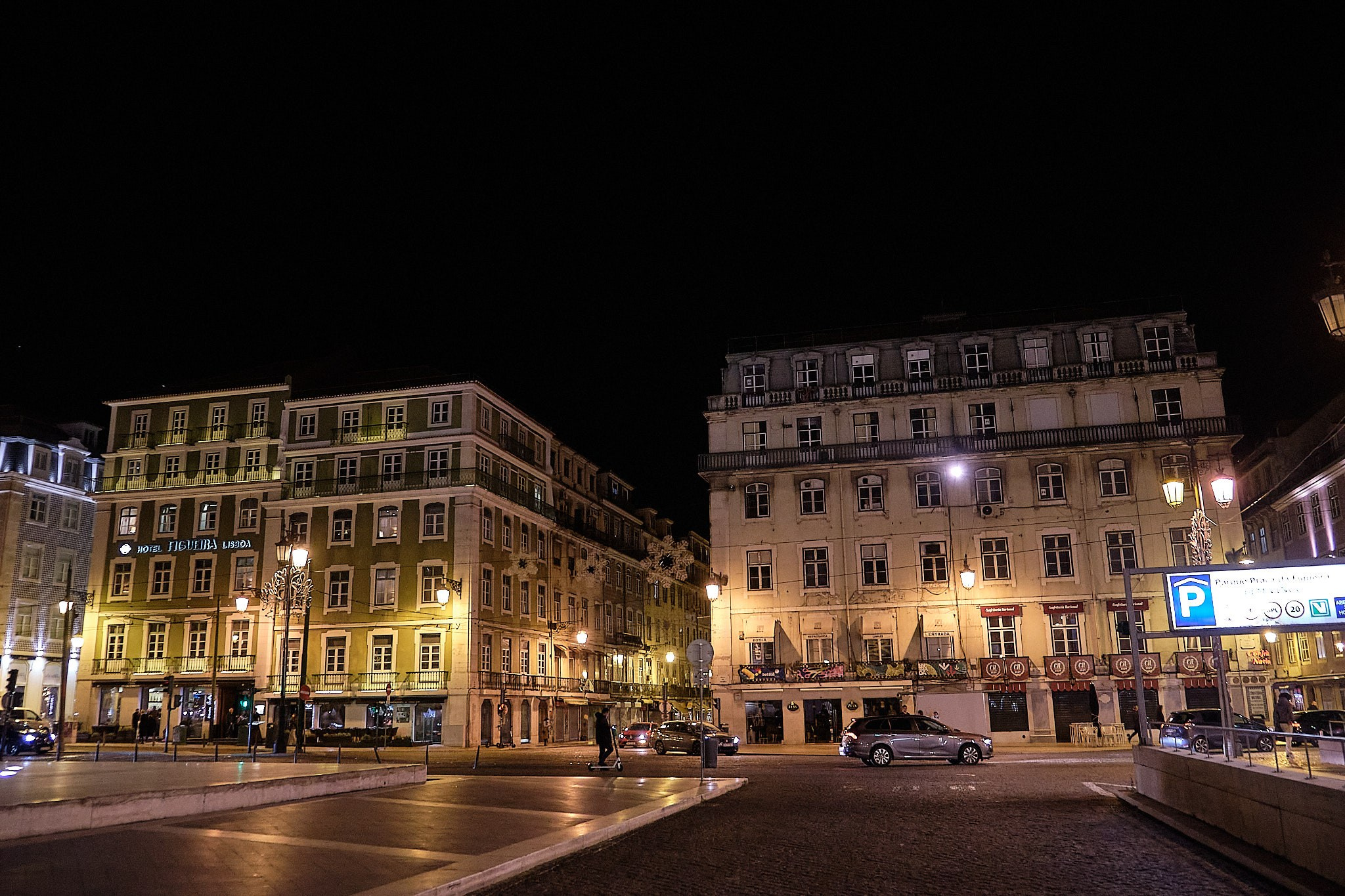 Lisabona (noaptea). Fotograf Nicola Cristian