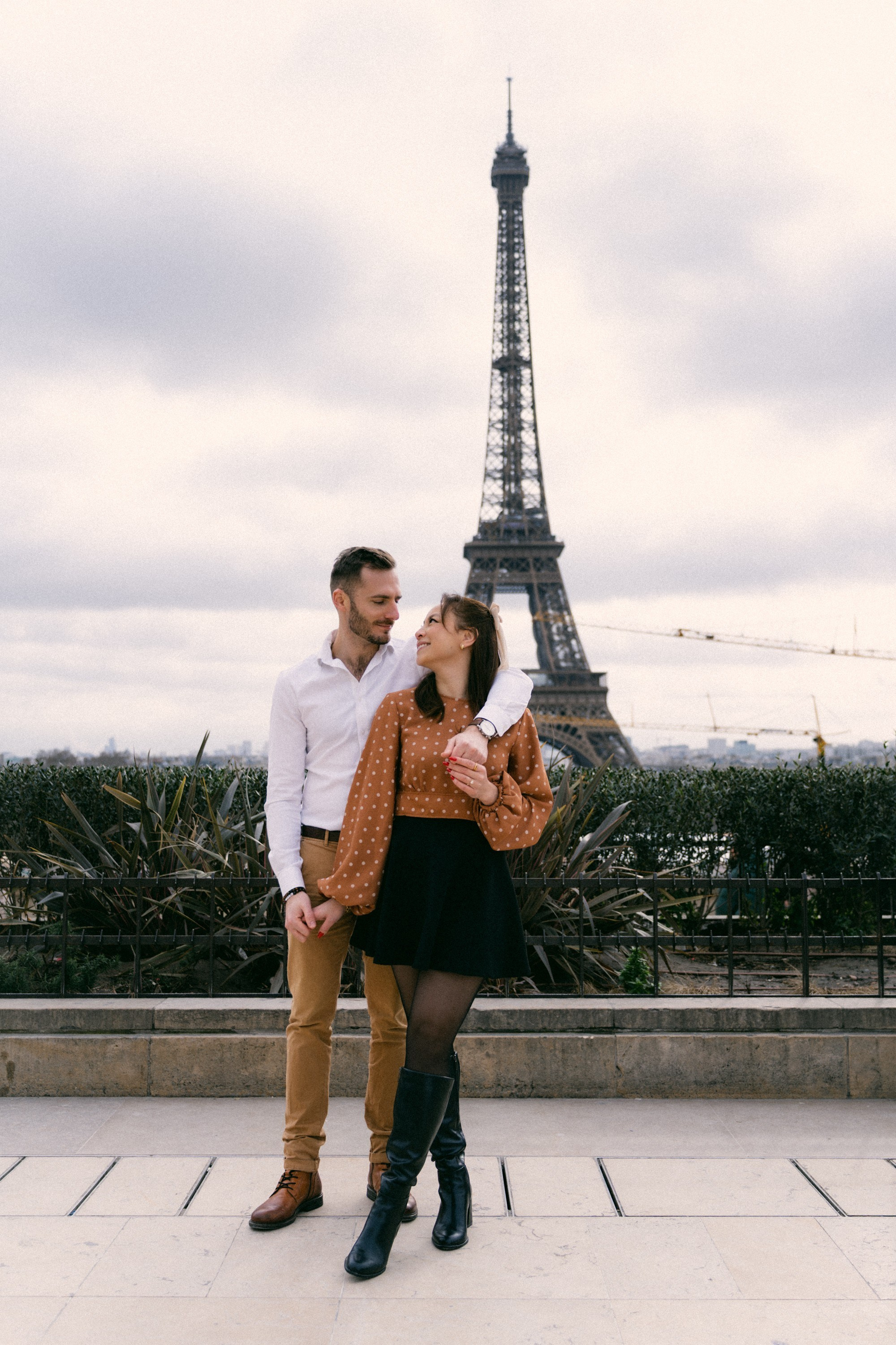 Love Story: Eiffel Tower. Paris Photographer & Videographer