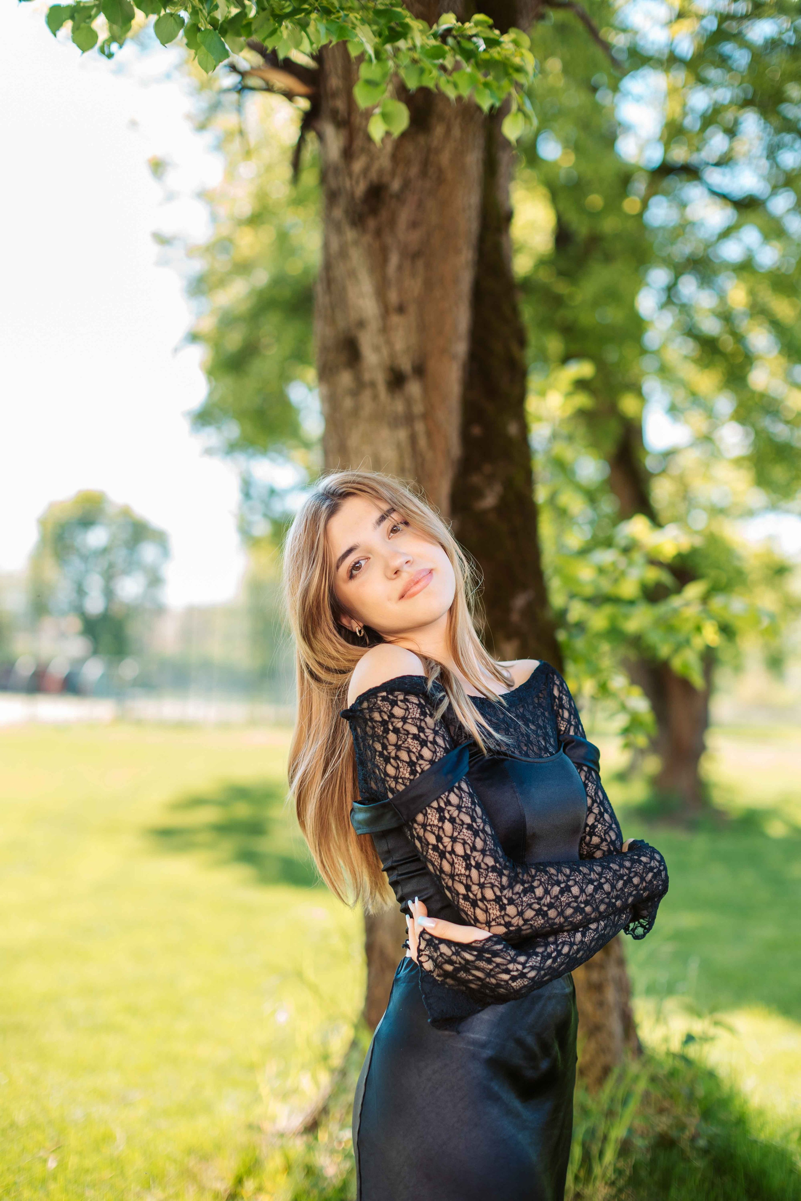 12F — Pedagogic. Contrast Studio