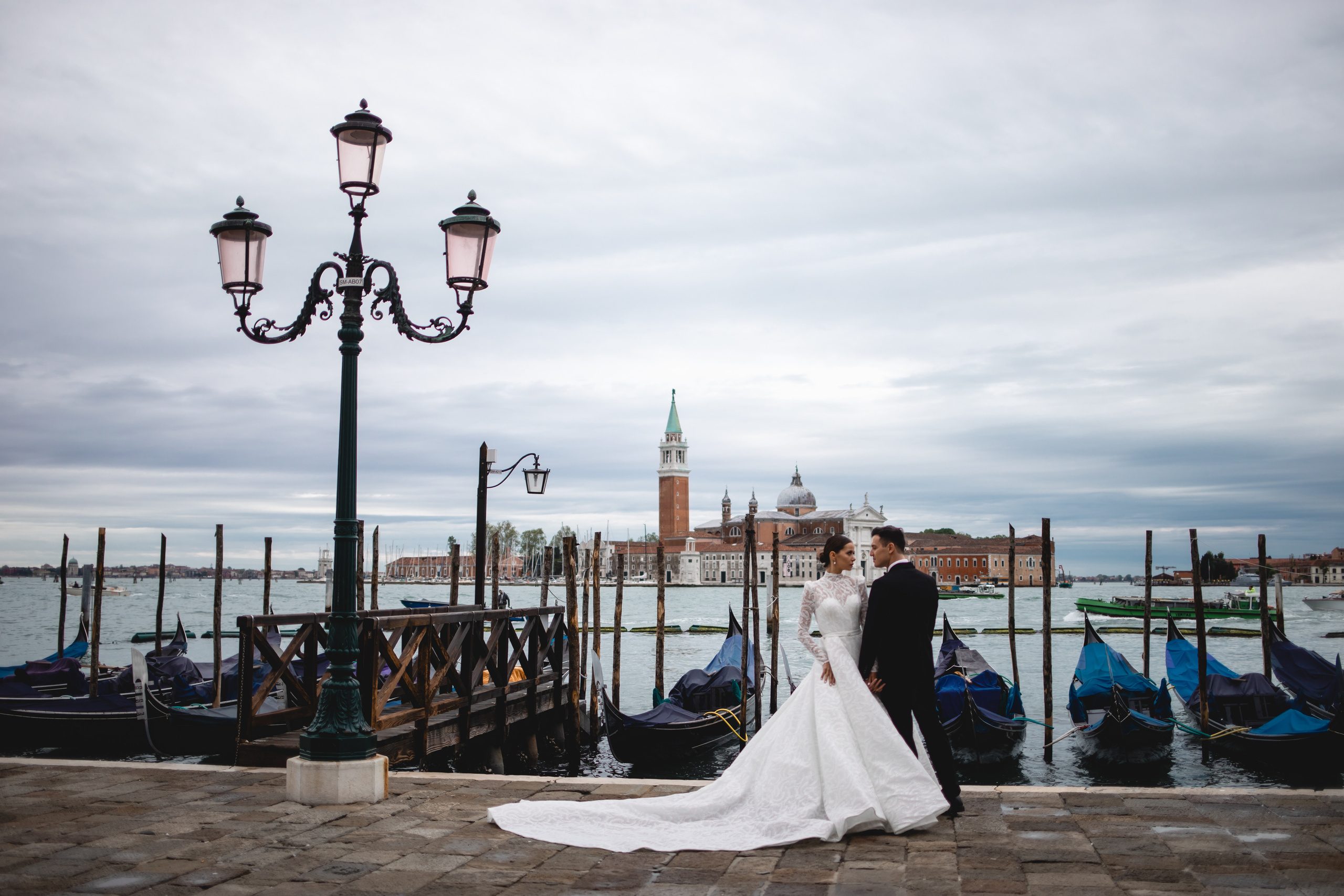 Wedding in Venice. Professional wedding photographer in Copenhagen, Denmark — Julia Byron