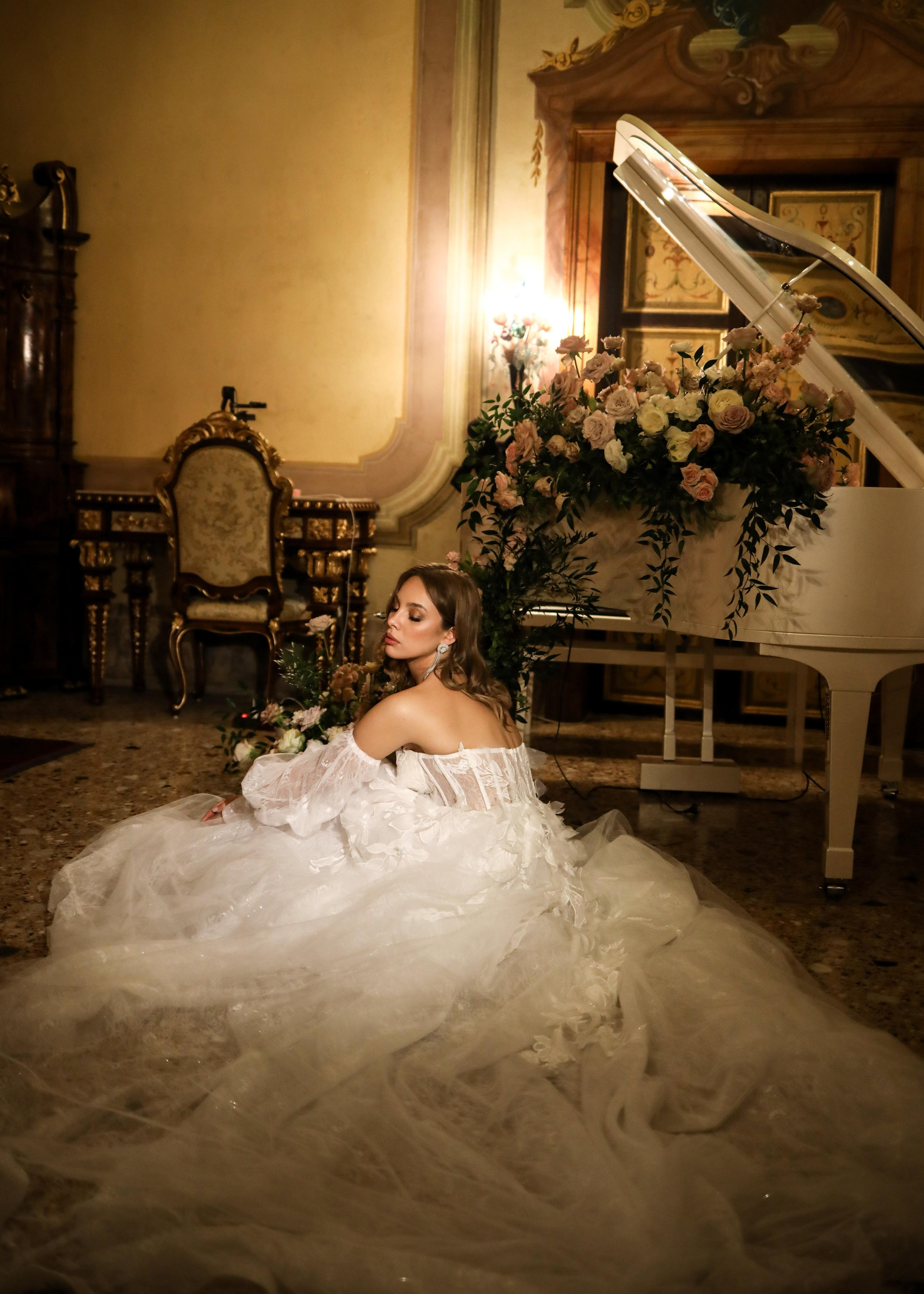 Francesca and Sasha. Professional wedding photographer in Copenhagen, Denmark — Julia Byron