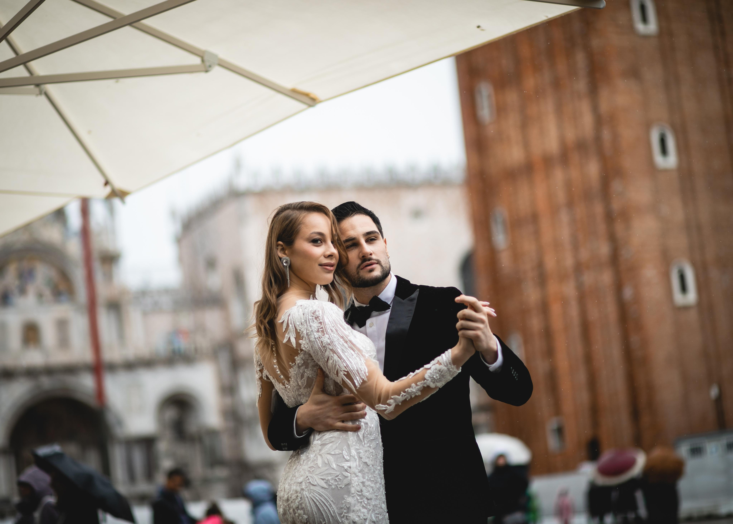 Francesca and Sasha. Professional wedding photographer in Copenhagen, Denmark — Julia Byron