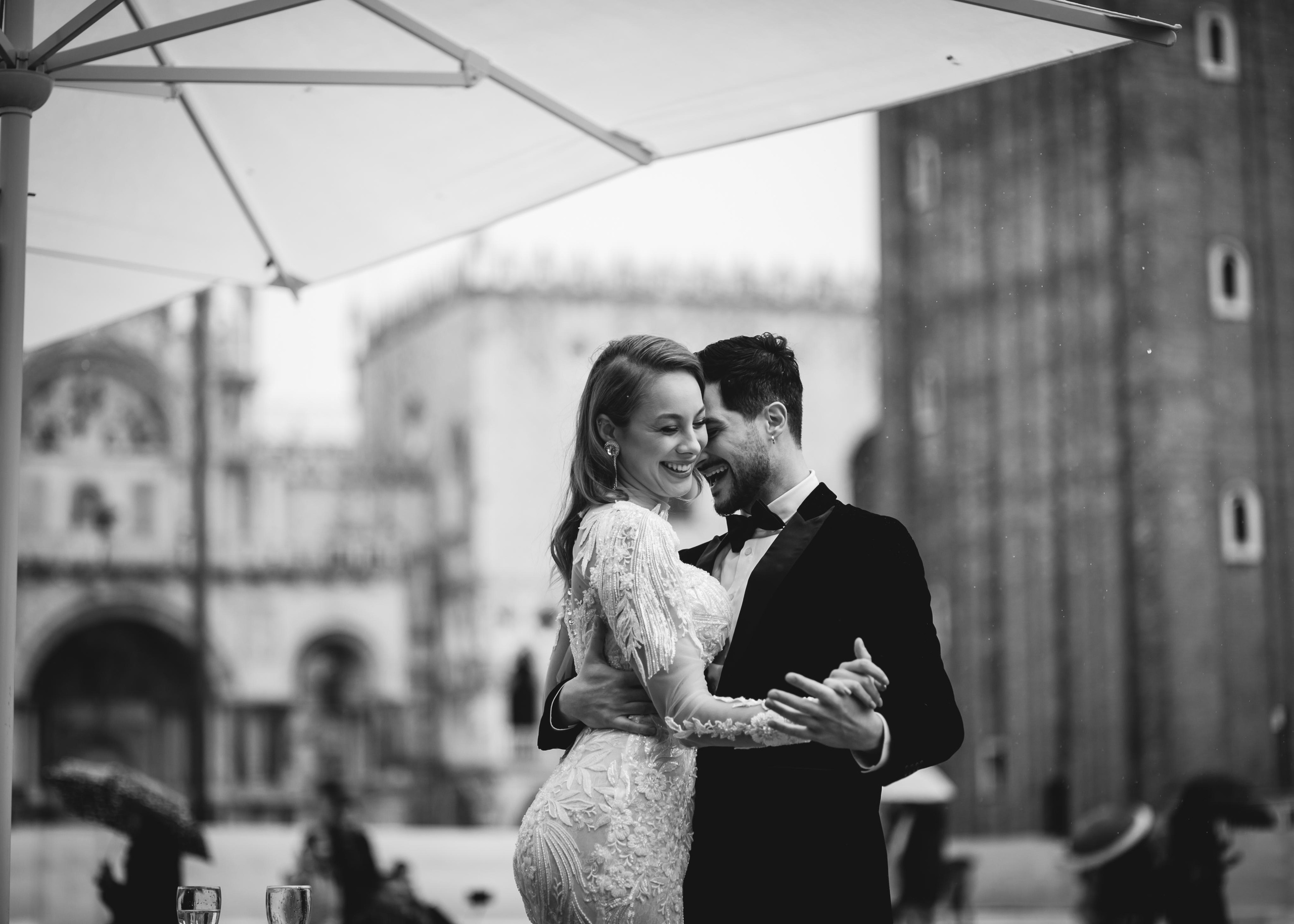 Francesca and Sasha. Professional wedding photographer in Copenhagen, Denmark — Julia Byron