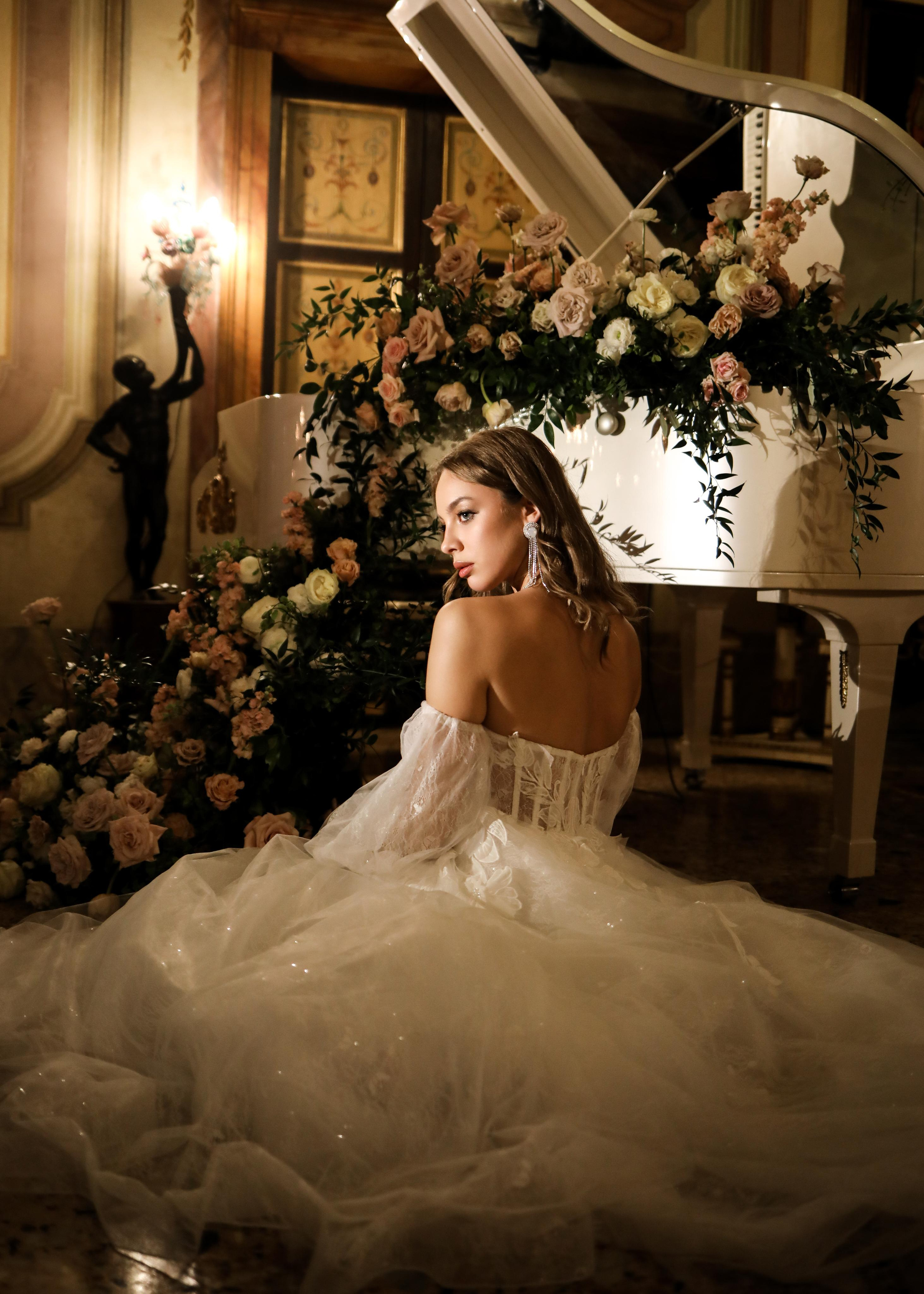 Francesca and Sasha. Professional wedding photographer in Copenhagen, Denmark — Julia Byron