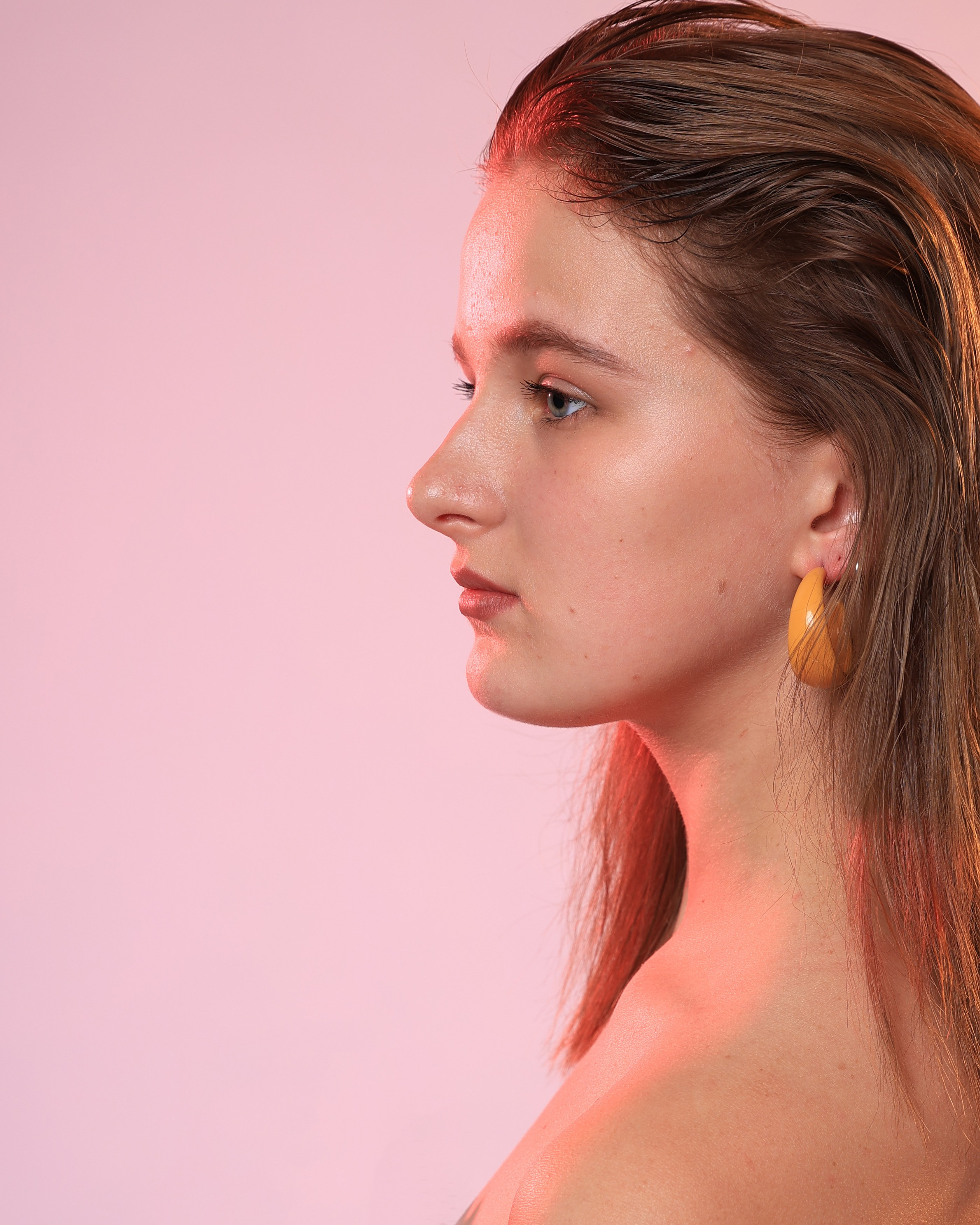 Глубокая ретушь. Аяна Крапивкина — профессиональная ретушь и AI-визуал