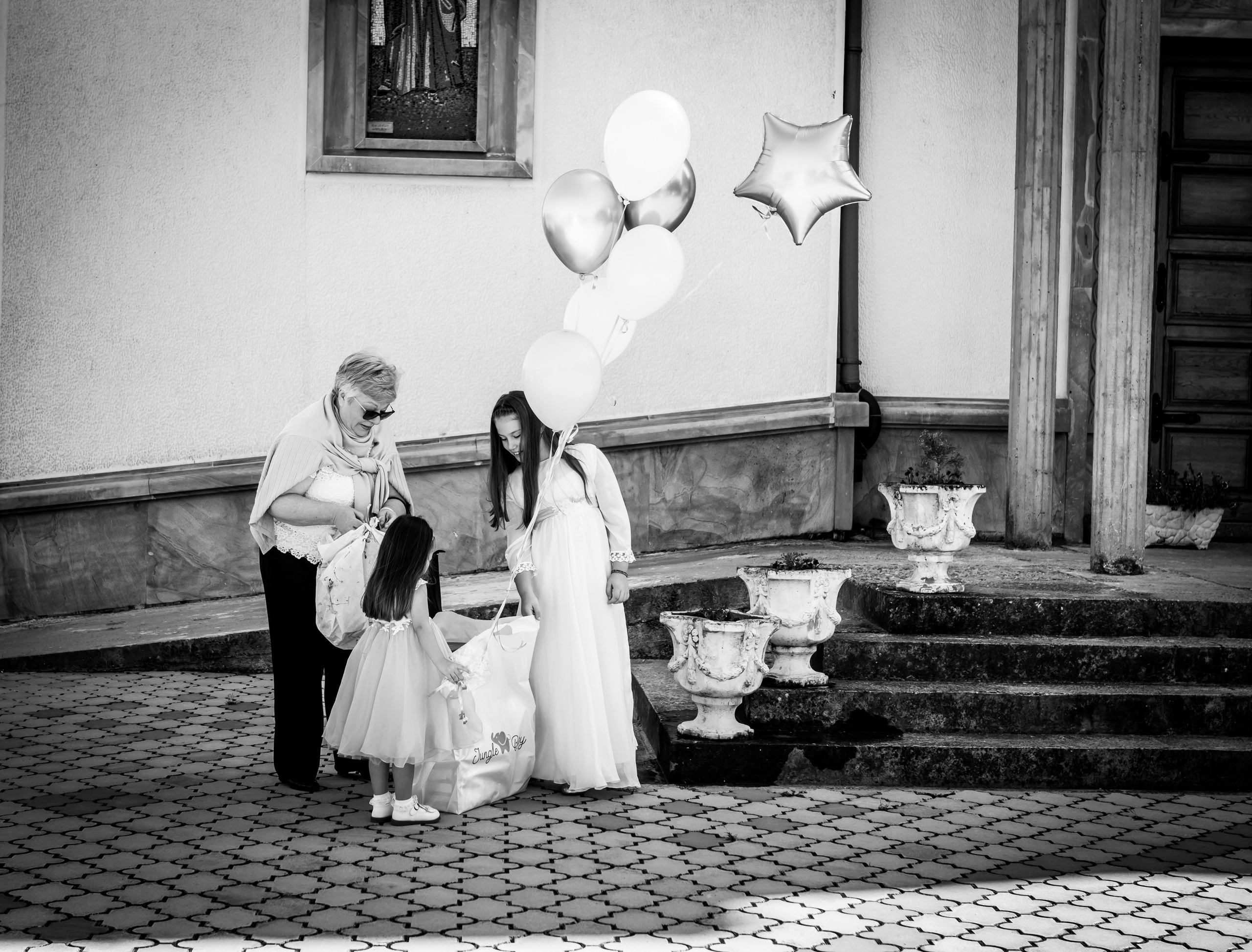 crno-belo fotografisanje porodice