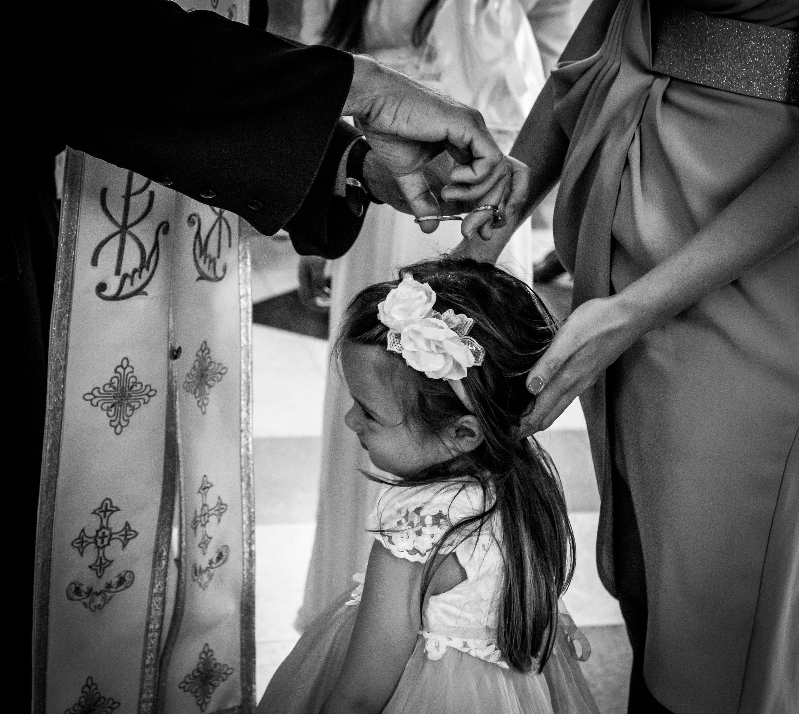 crno-bela fotografija krstenja