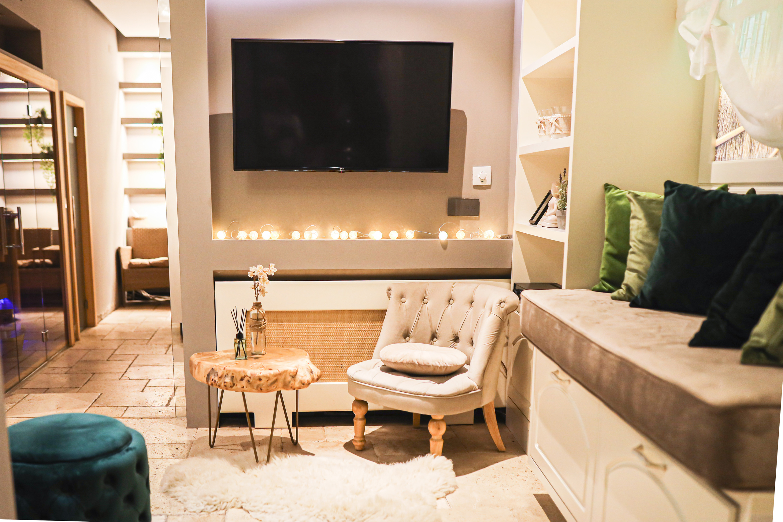 Fotografije enternijer luksuznih Marconio spa apartmana sa bazenom