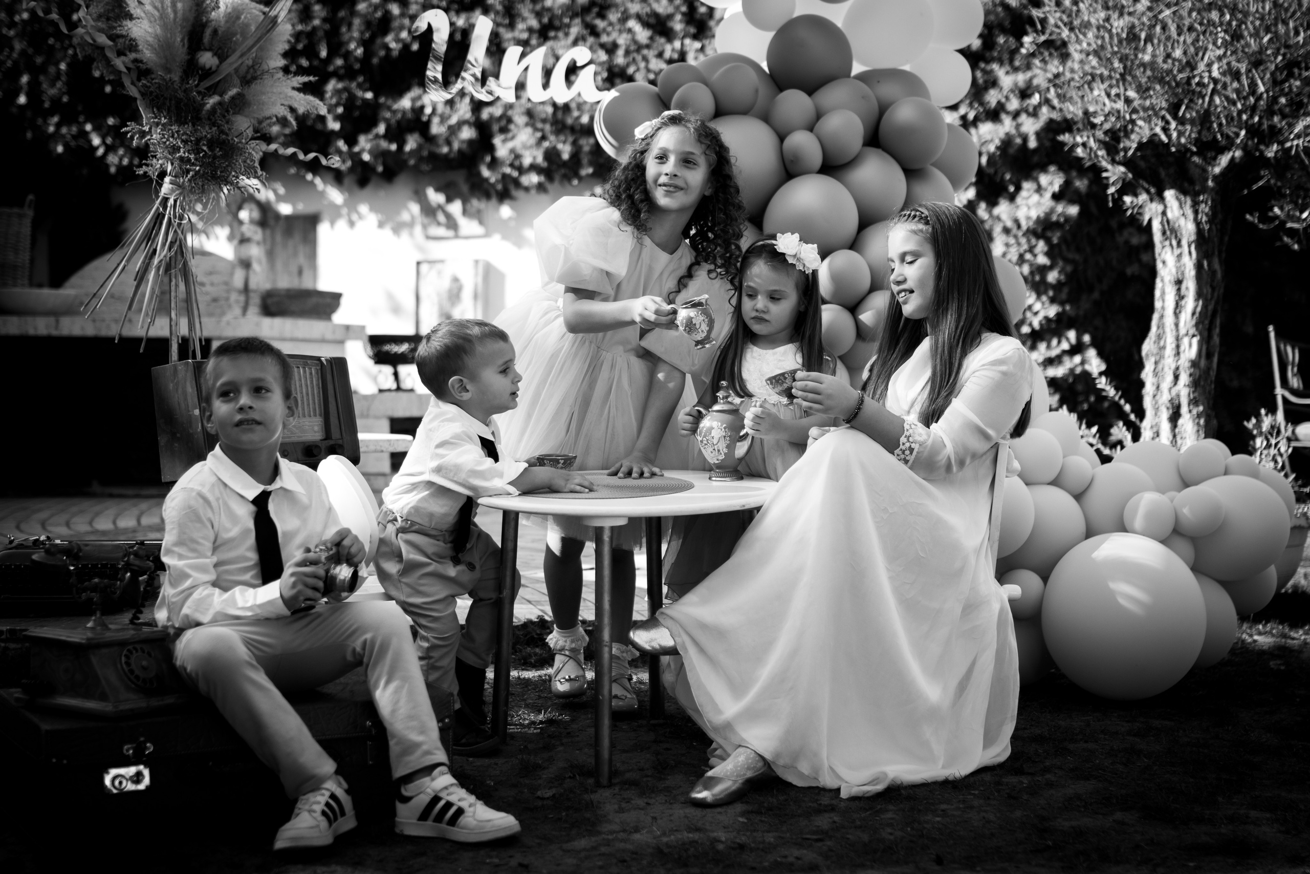 crno-bela fotografija drugara