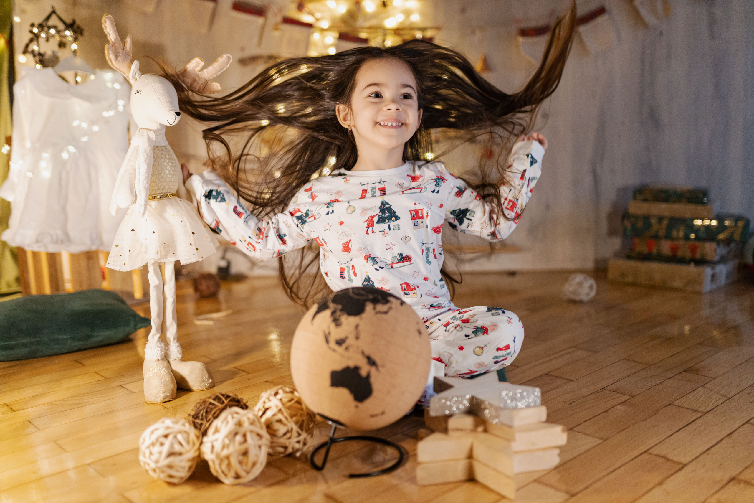 Praznična atmosfera uhvaćena na studijskom novogodišnjem fotografisanju