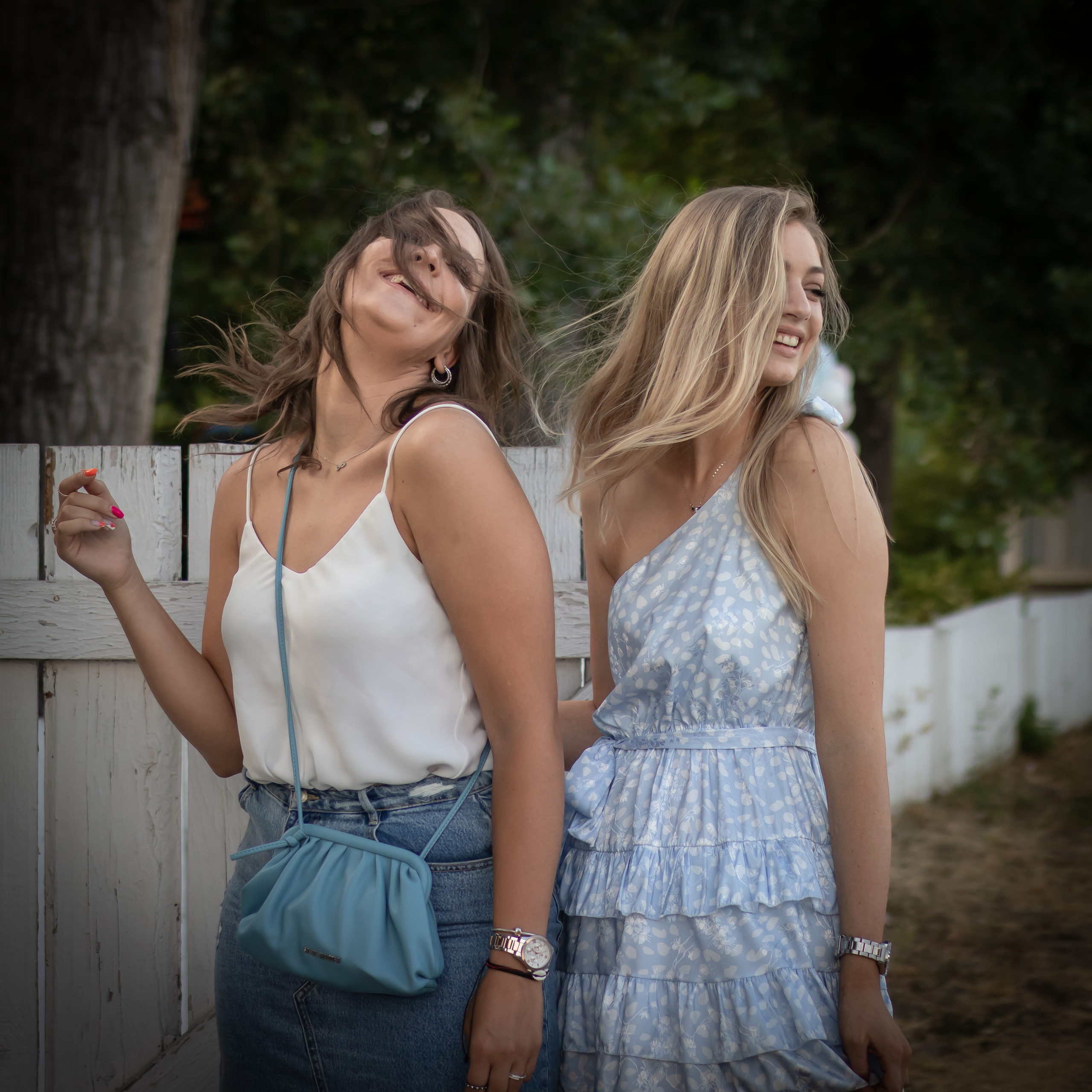 fotografisanje poziranja dve devojke