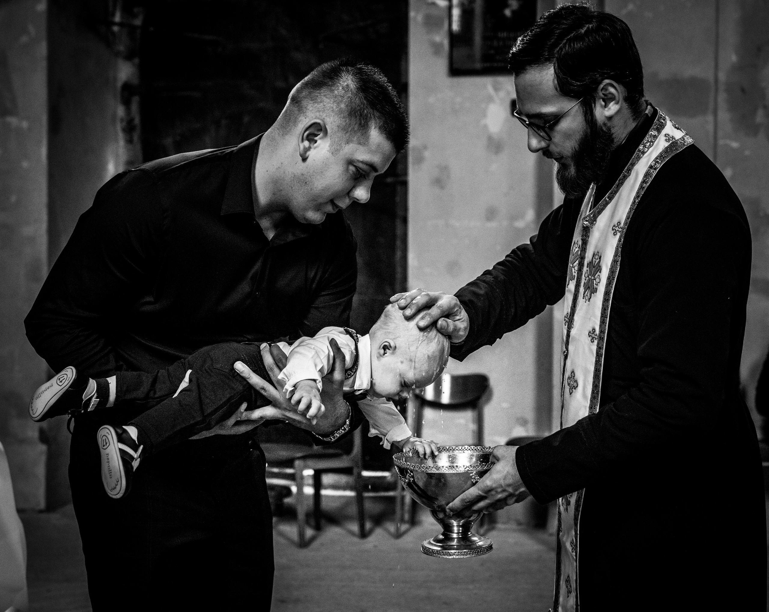 crno-bela fotografija uspomene sa krštenja