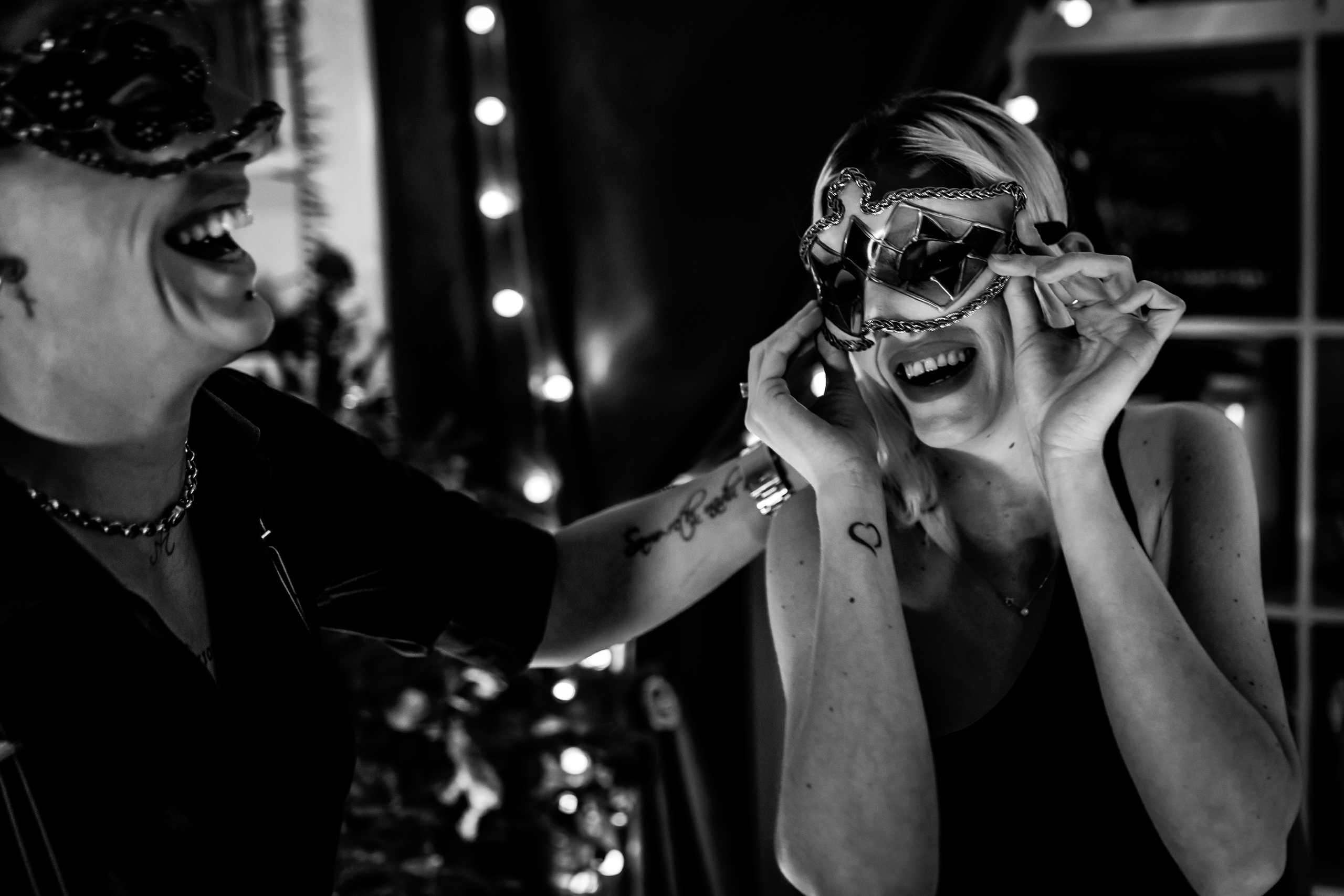 Profesionalno novogodišnje fotografisanje u studiju sa božićnim rekvizitima