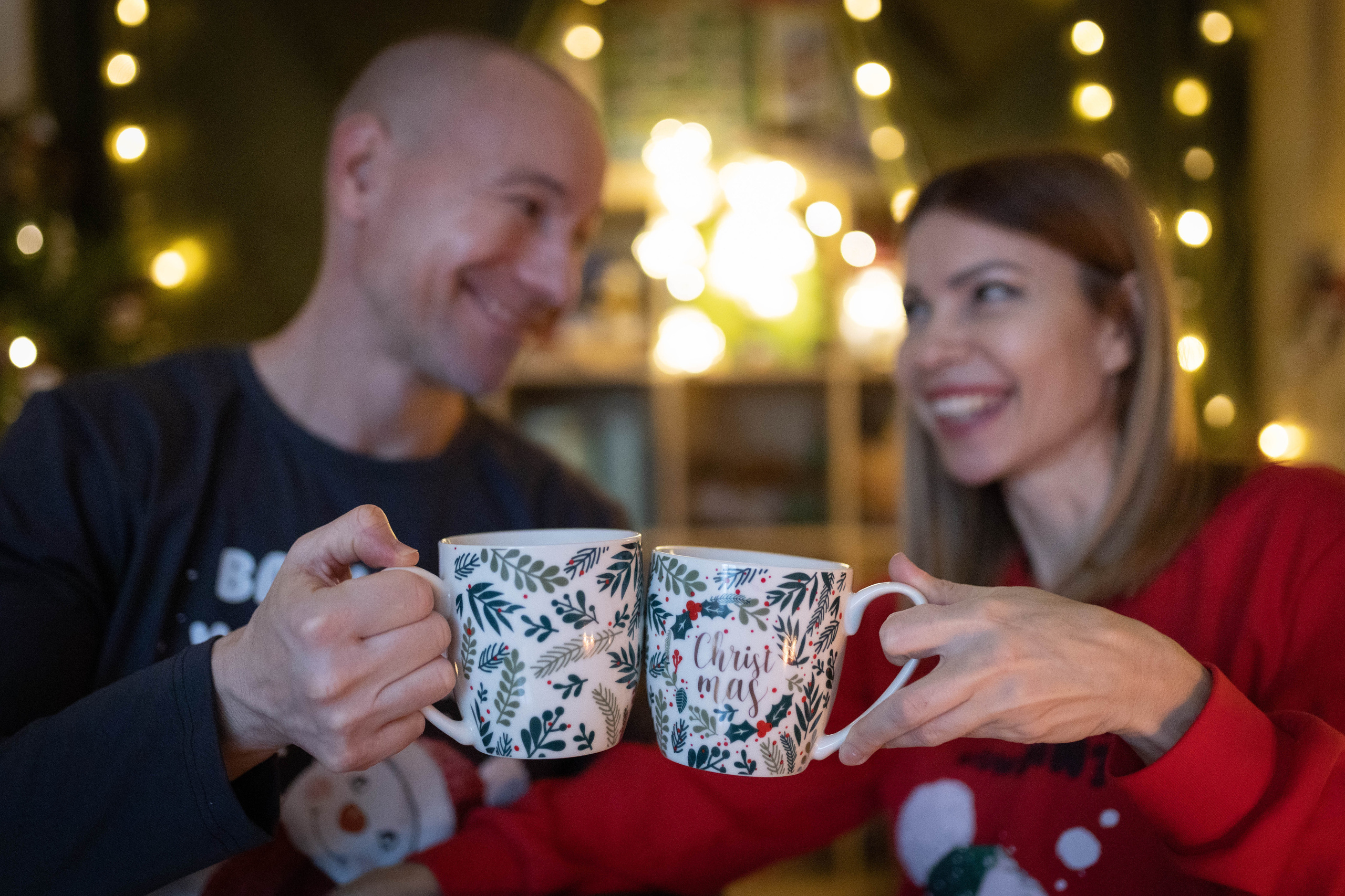 Praznična fotosesija sa elegantnim novogodišnjim setovima